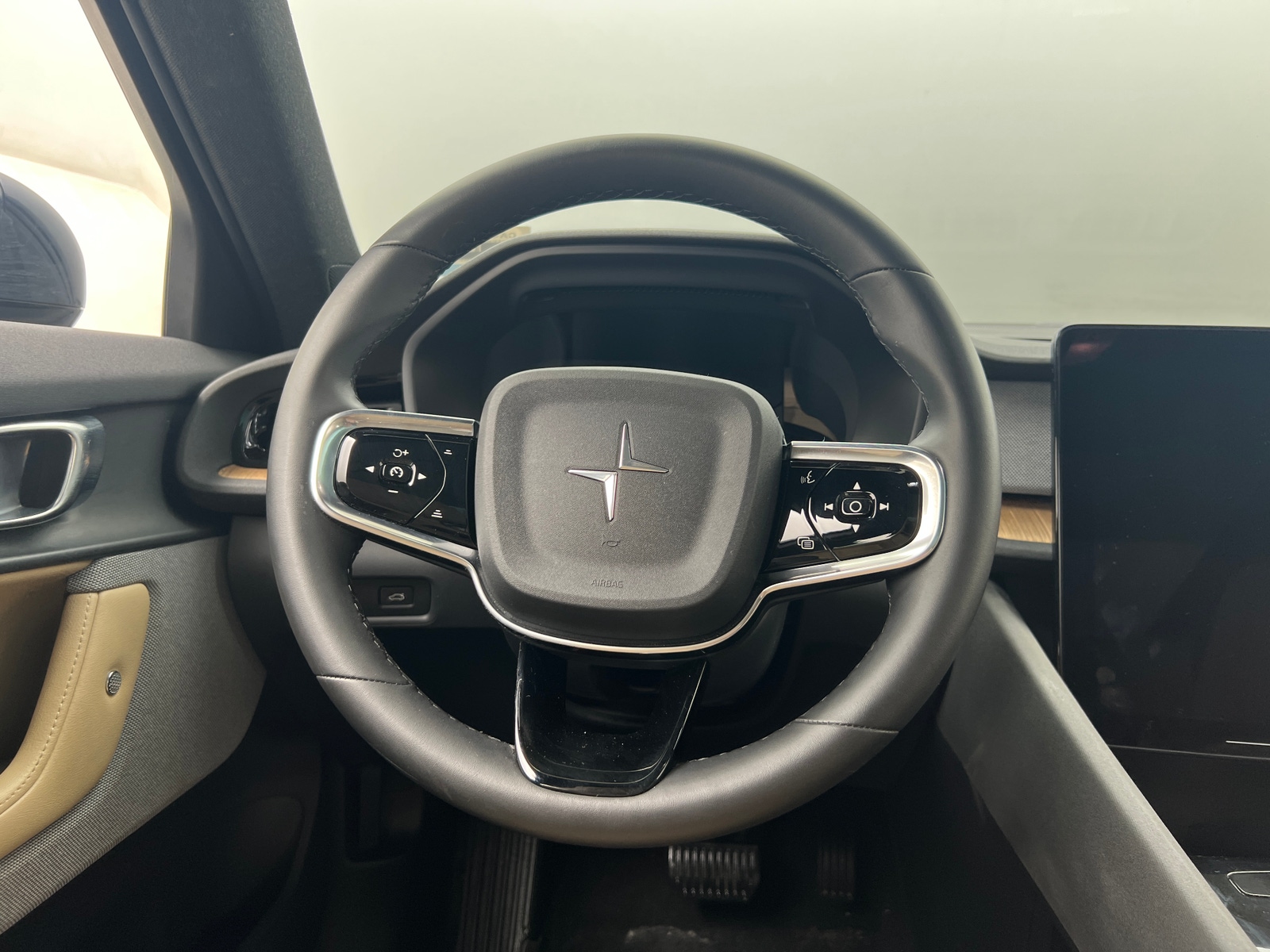 Thumbnail: 2021 Polestar 2 - 4