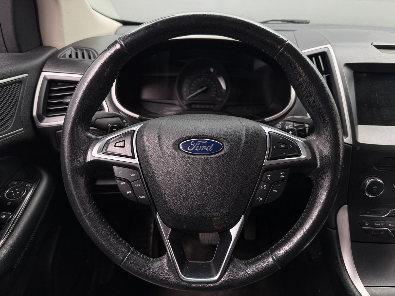 Thumbnail: 2017 Ford Edge - 4