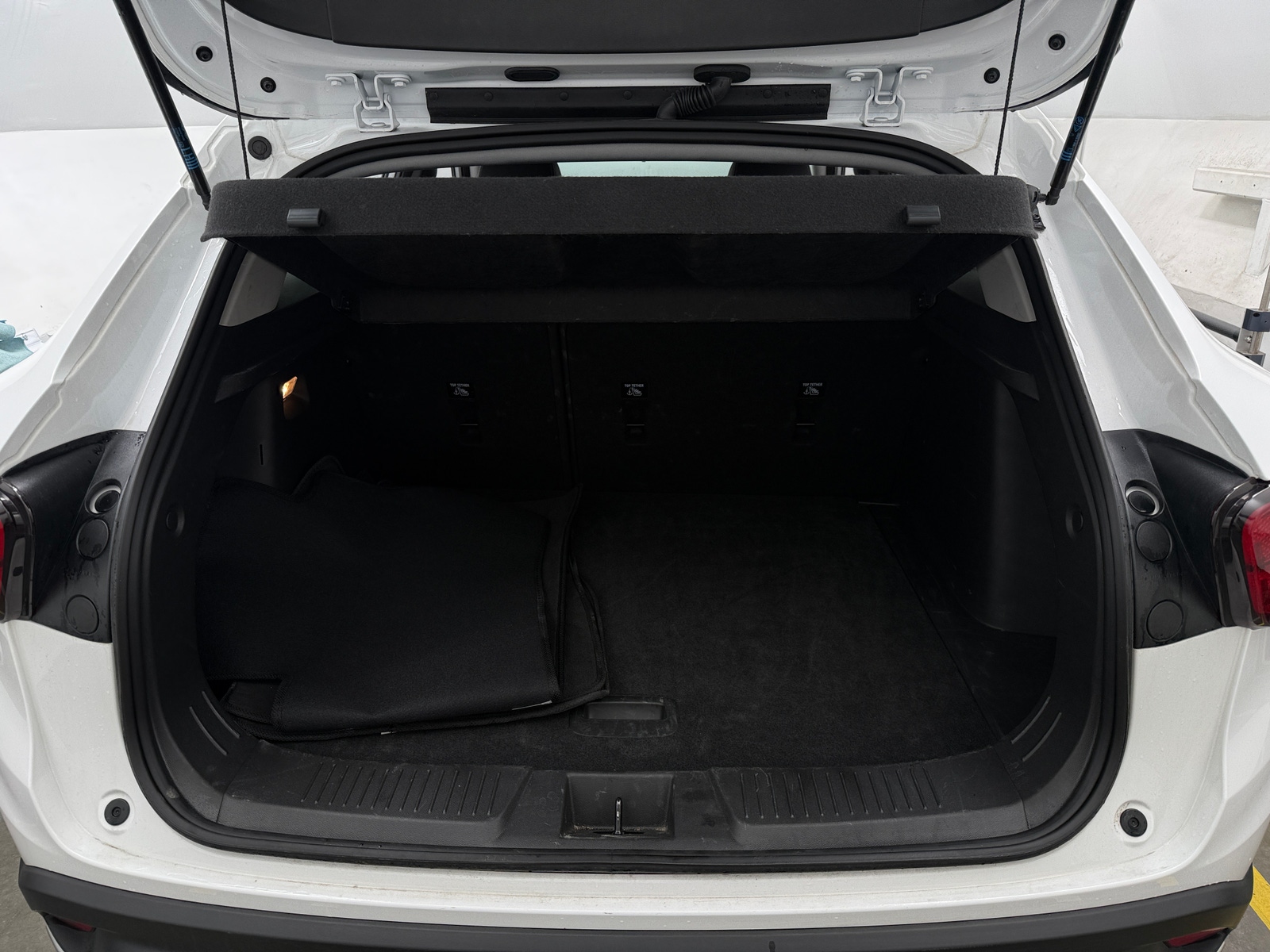 Thumbnail: 2025 Chevrolet Trax - 7