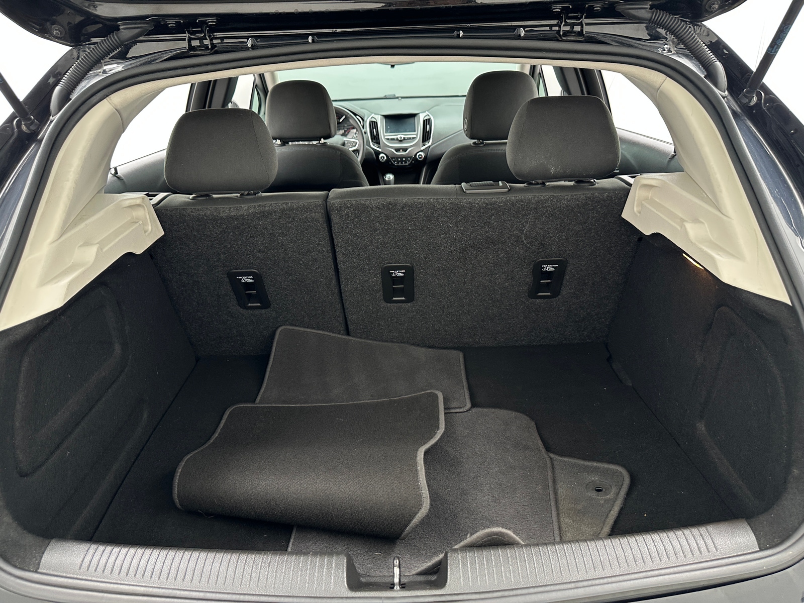 Thumbnail: 2018 Chevrolet Cruze - 7