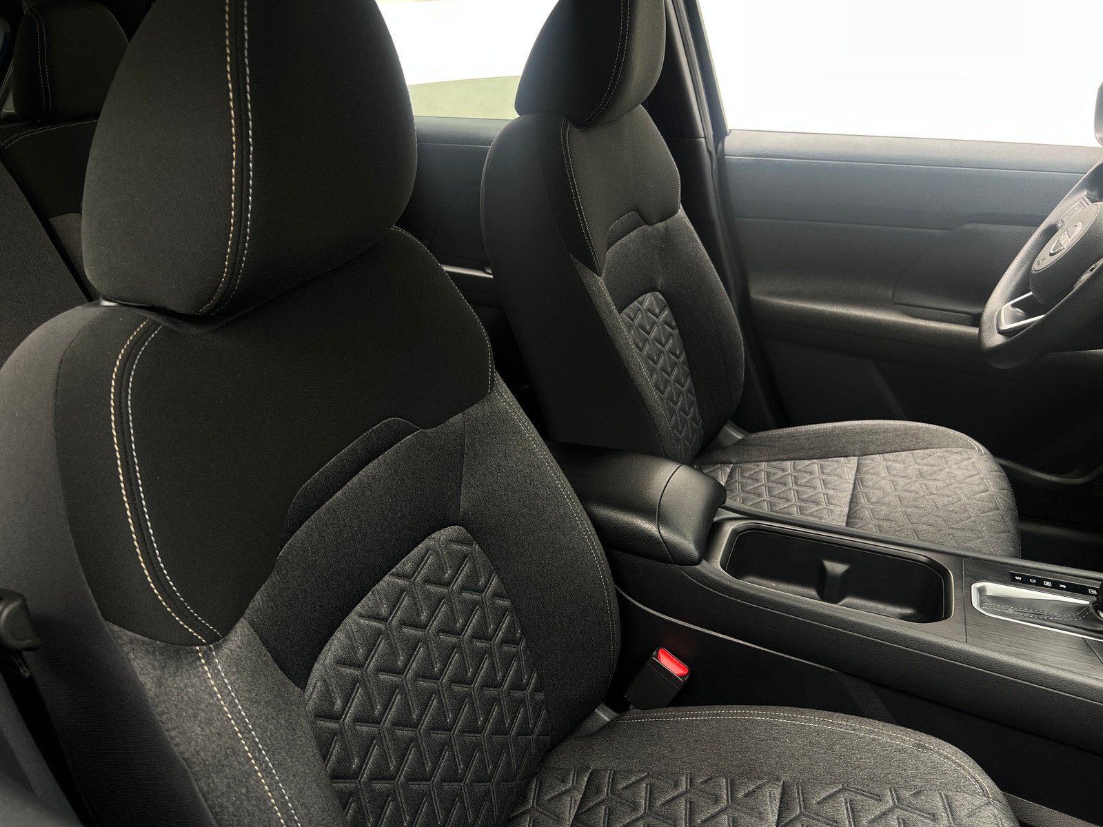 Thumbnail: 2025 Nissan Kicks - 2