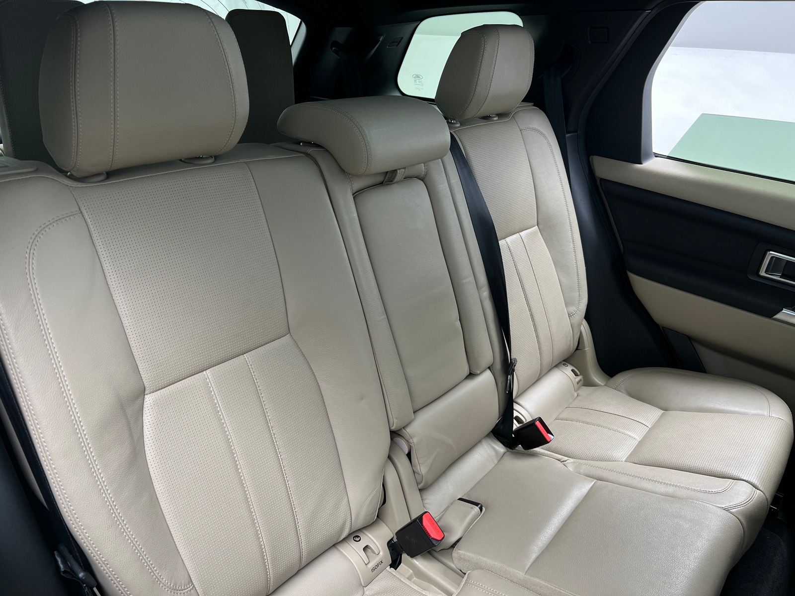 Thumbnail: 2016 Land Rover Discovery Sport - 5