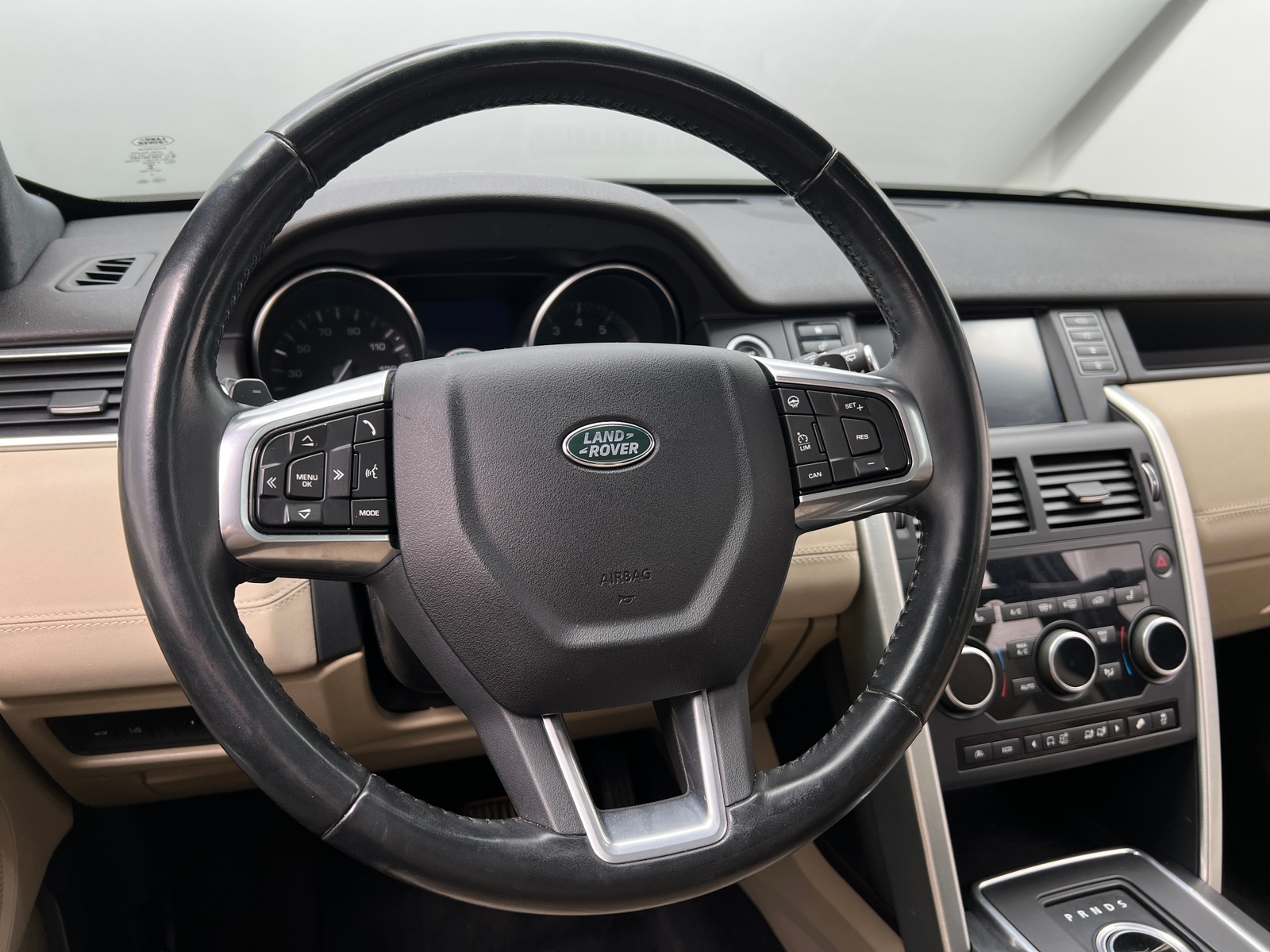 Thumbnail: 2016 Land Rover Discovery Sport - 4