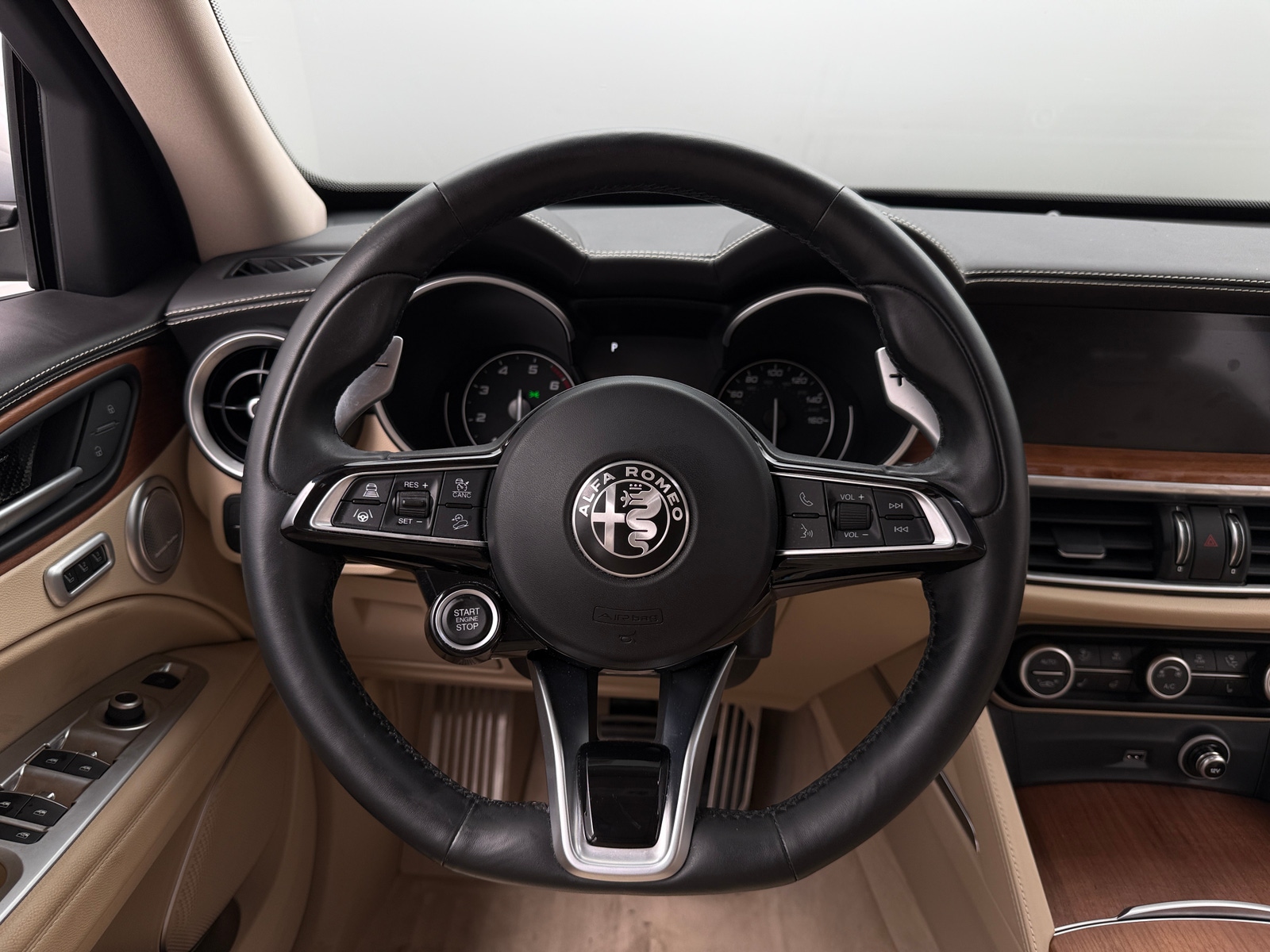 Thumbnail: 2020 Alfa Romeo Stelvio - 4