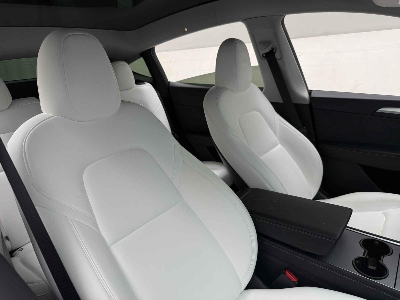 Thumbnail: 2025 Tesla Model Y - 2