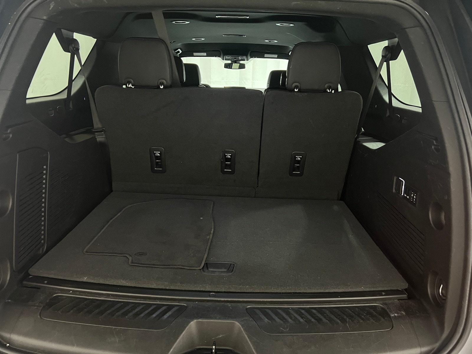 Thumbnail: 2022 Chevrolet Suburban - 6