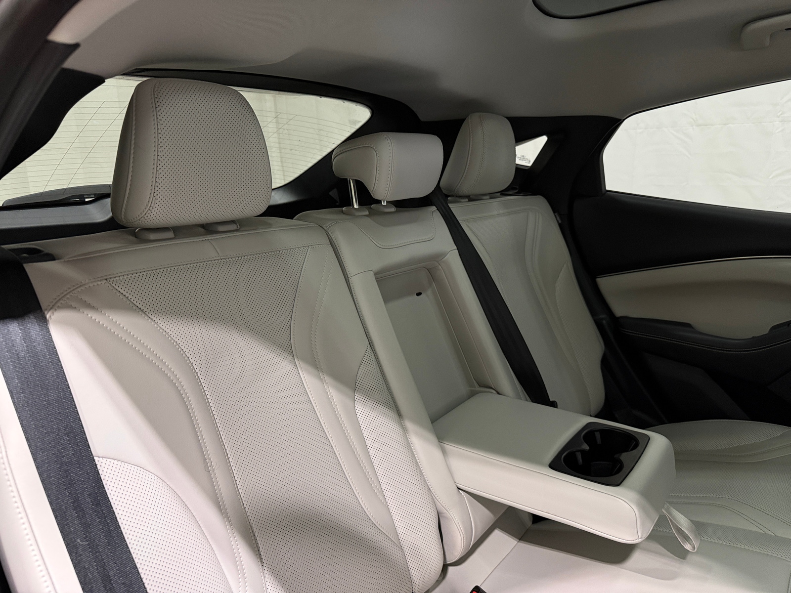 Thumbnail: 2021 Ford Mustang Mach-E - 5