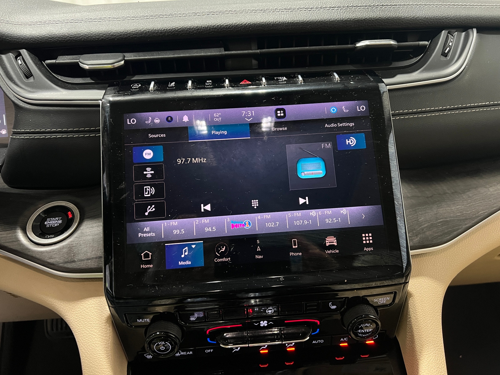 Thumbnail: 2021 Jeep Grand Cherokee L - 3