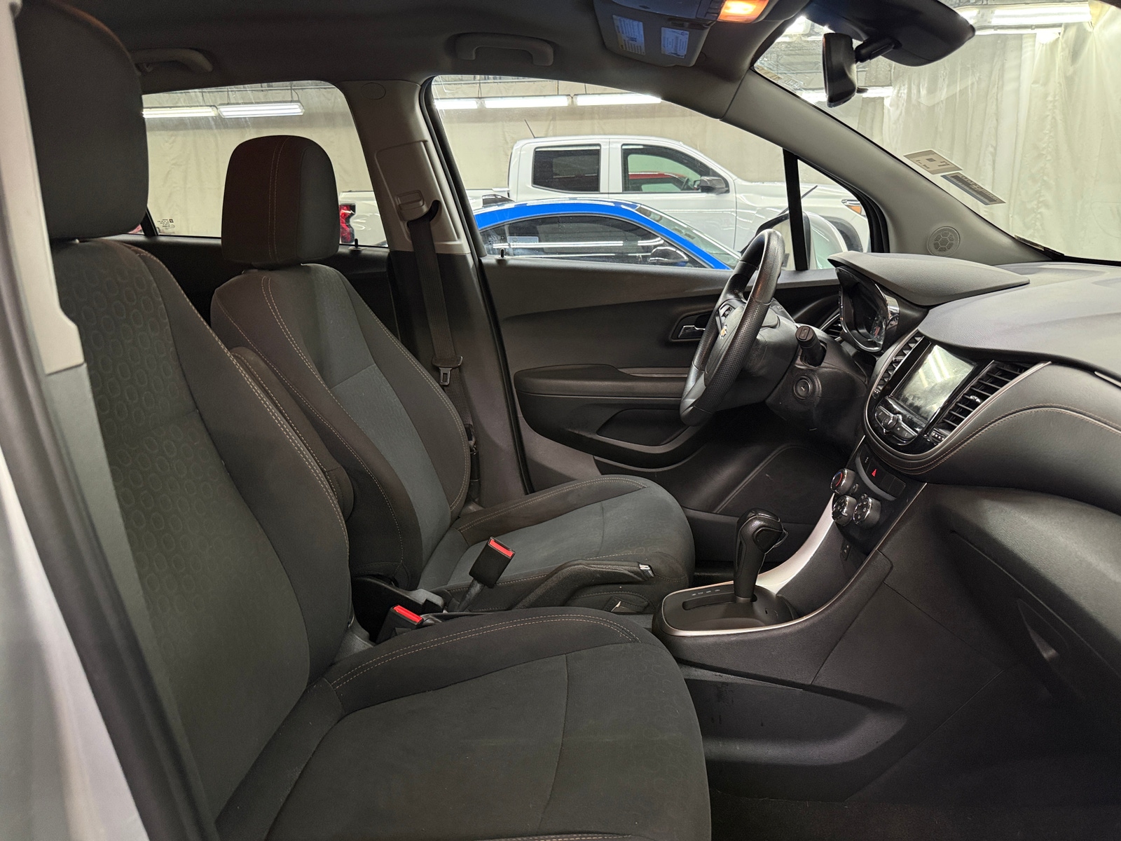 Thumbnail: 2019 Chevrolet Trax - 2