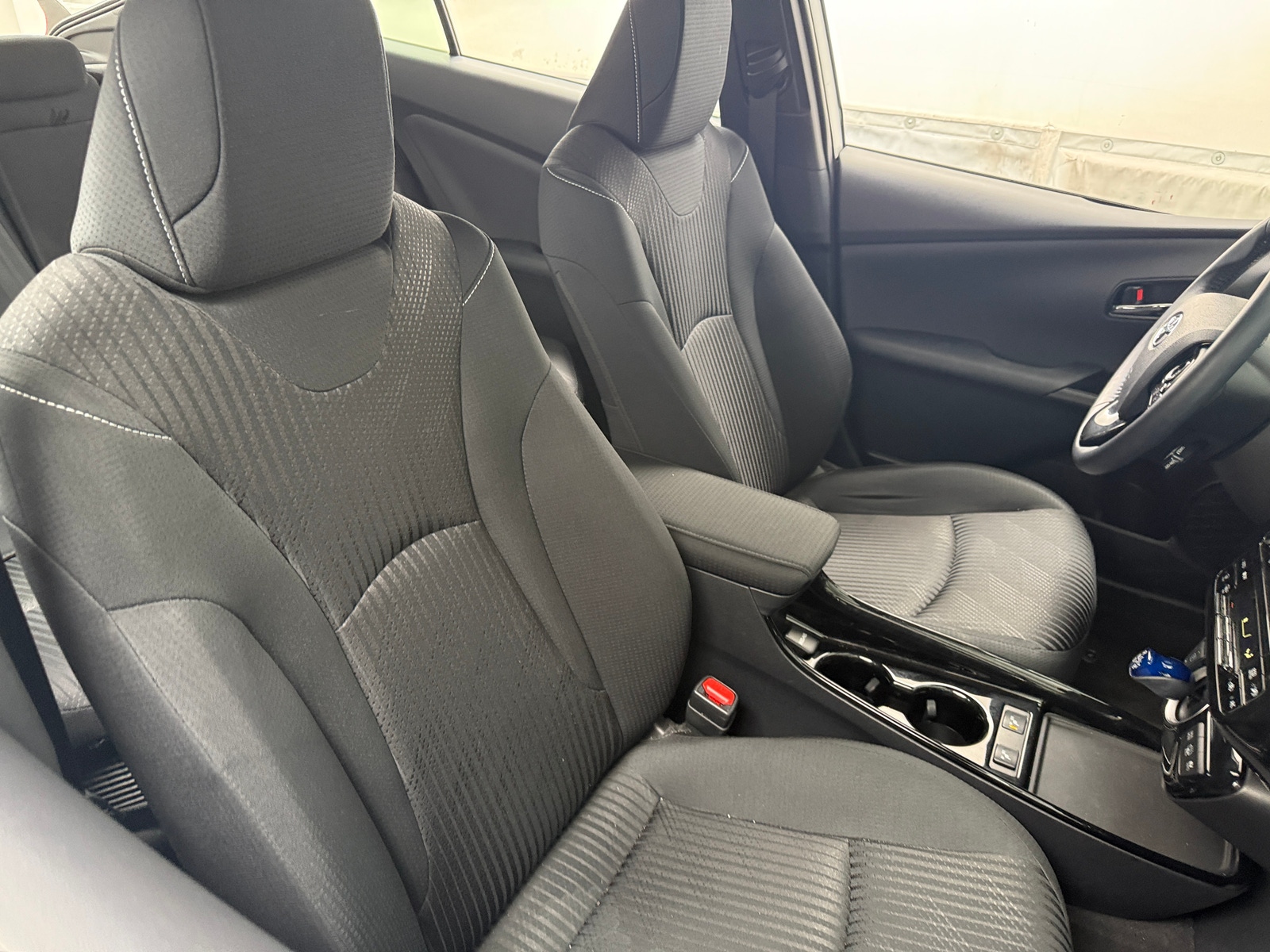 Thumbnail: 2022 Toyota Prius Prime - 2