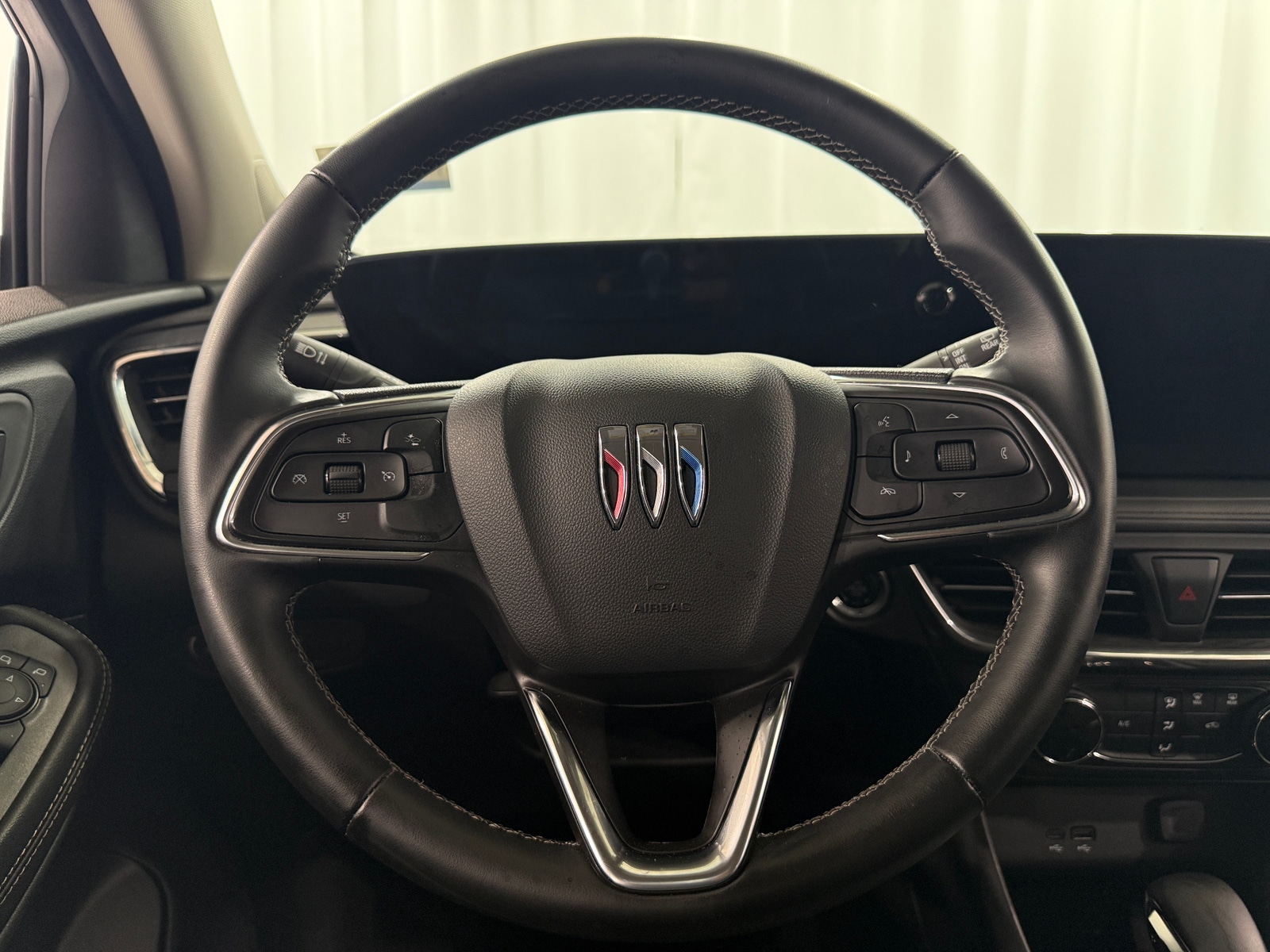 Thumbnail: 2025 Buick Encore GX - 5