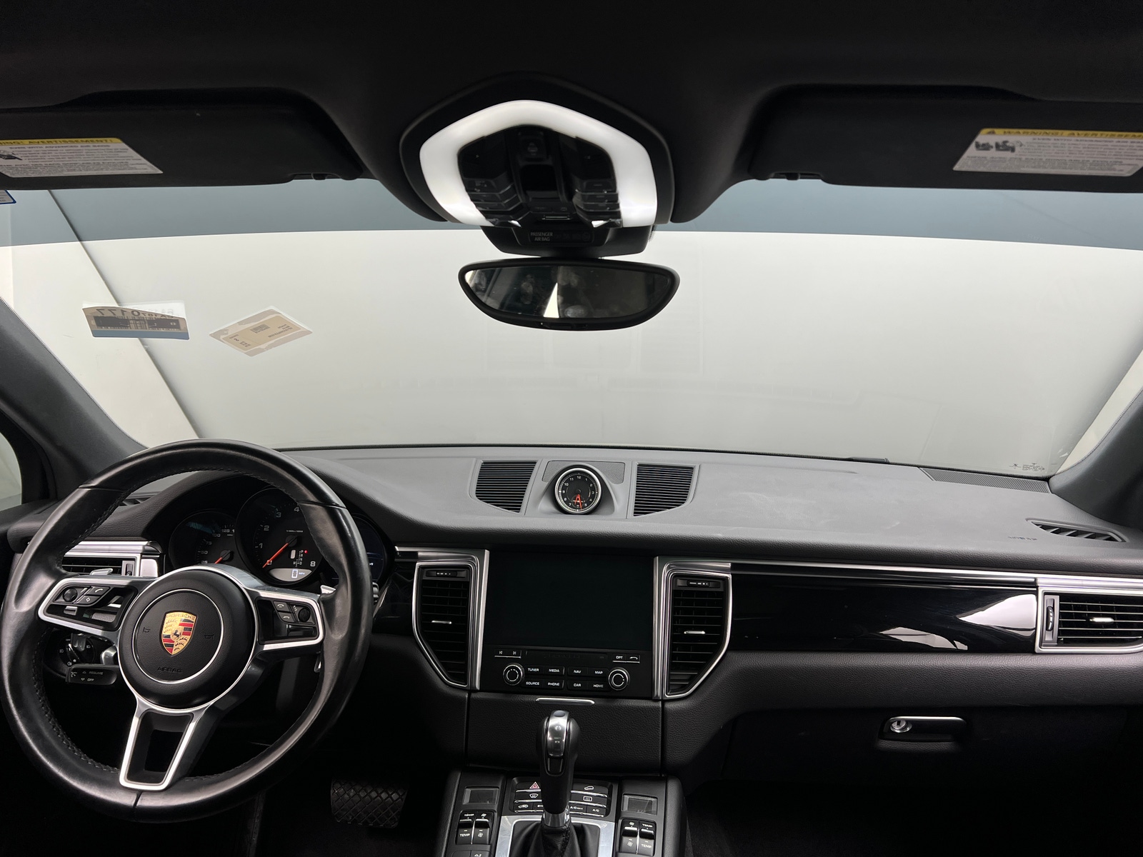 Thumbnail: 2018 Porsche Macan - 3