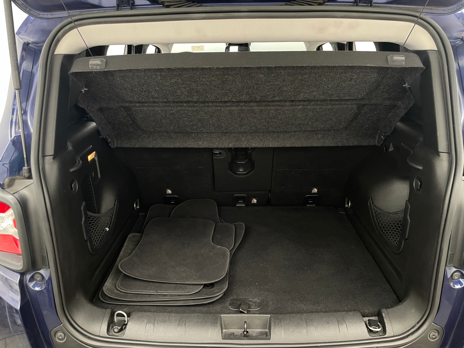 Thumbnail: 2018 Jeep Renegade - 7