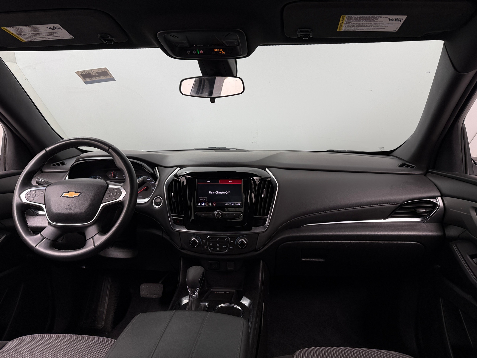 Thumbnail: 2023 Chevrolet Traverse - 3