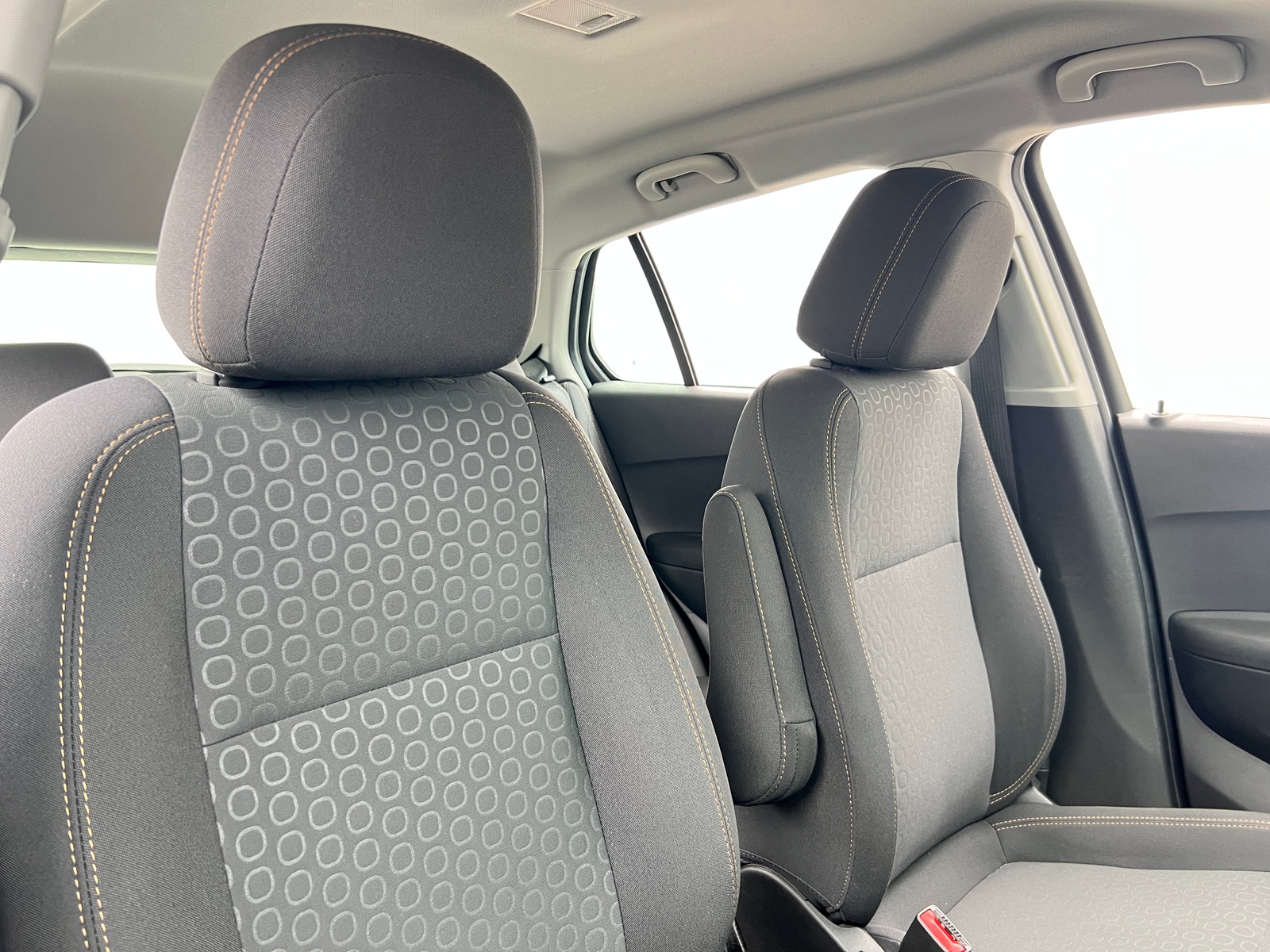 Thumbnail: 2020 Chevrolet Trax - 2