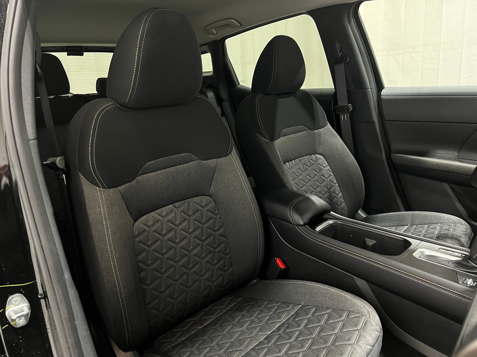 Thumbnail: 2025 Nissan Kicks - 2