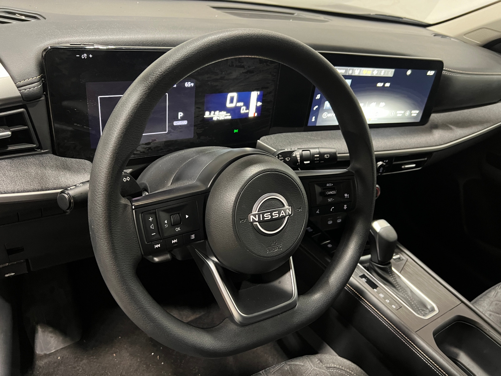 Thumbnail: 2025 Nissan Kicks - 5