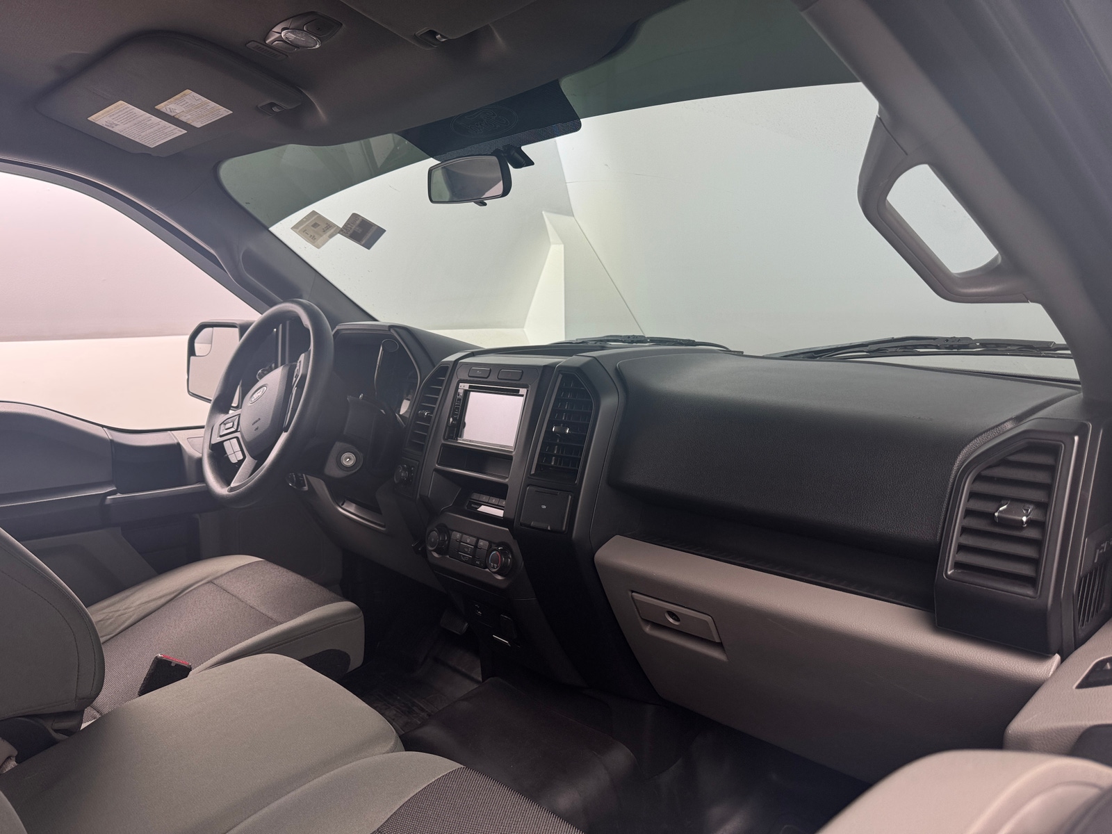 Thumbnail: 2017 Ford Econoline - 3