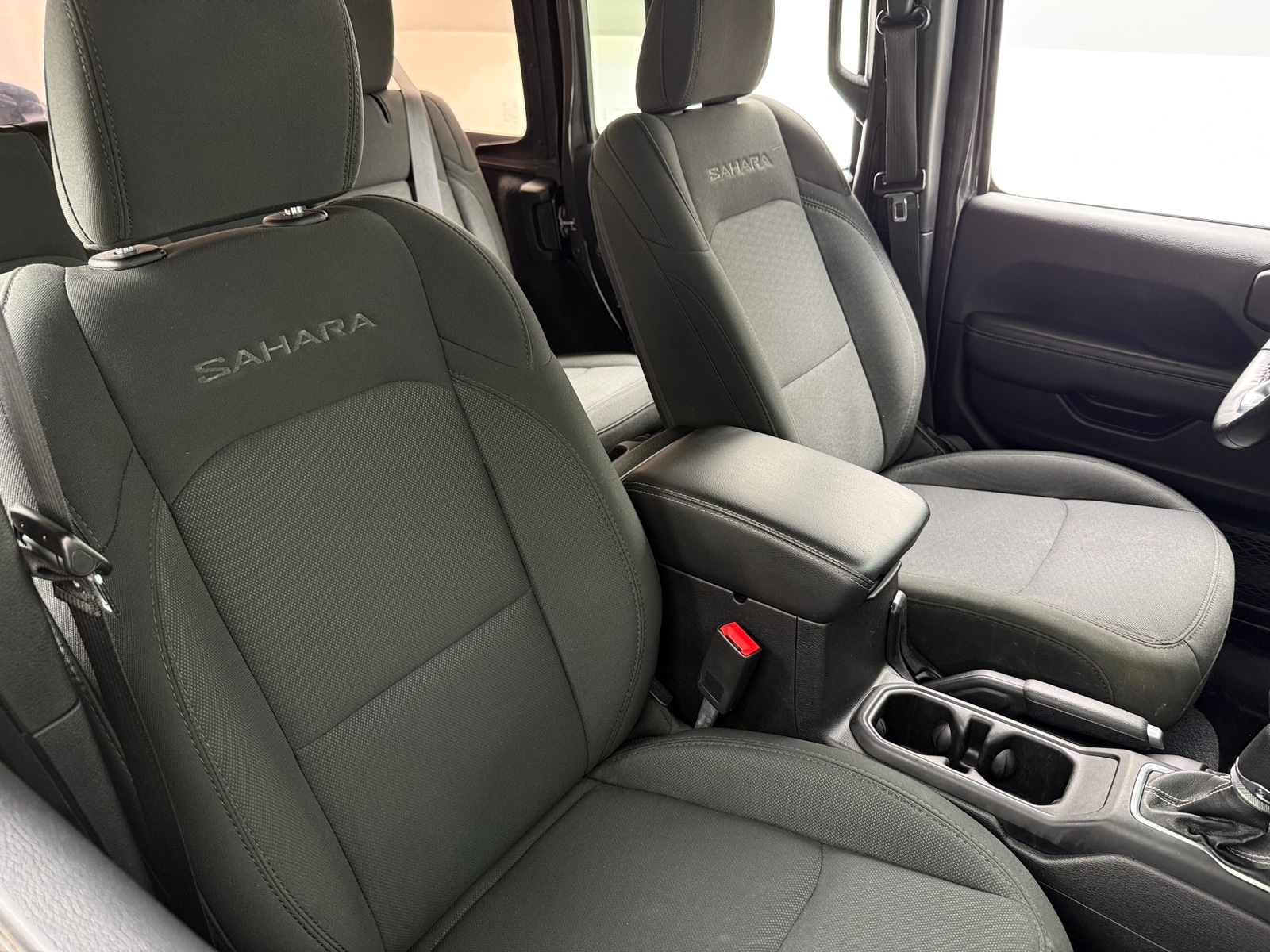 Thumbnail: 2019 Jeep Wrangler - 2