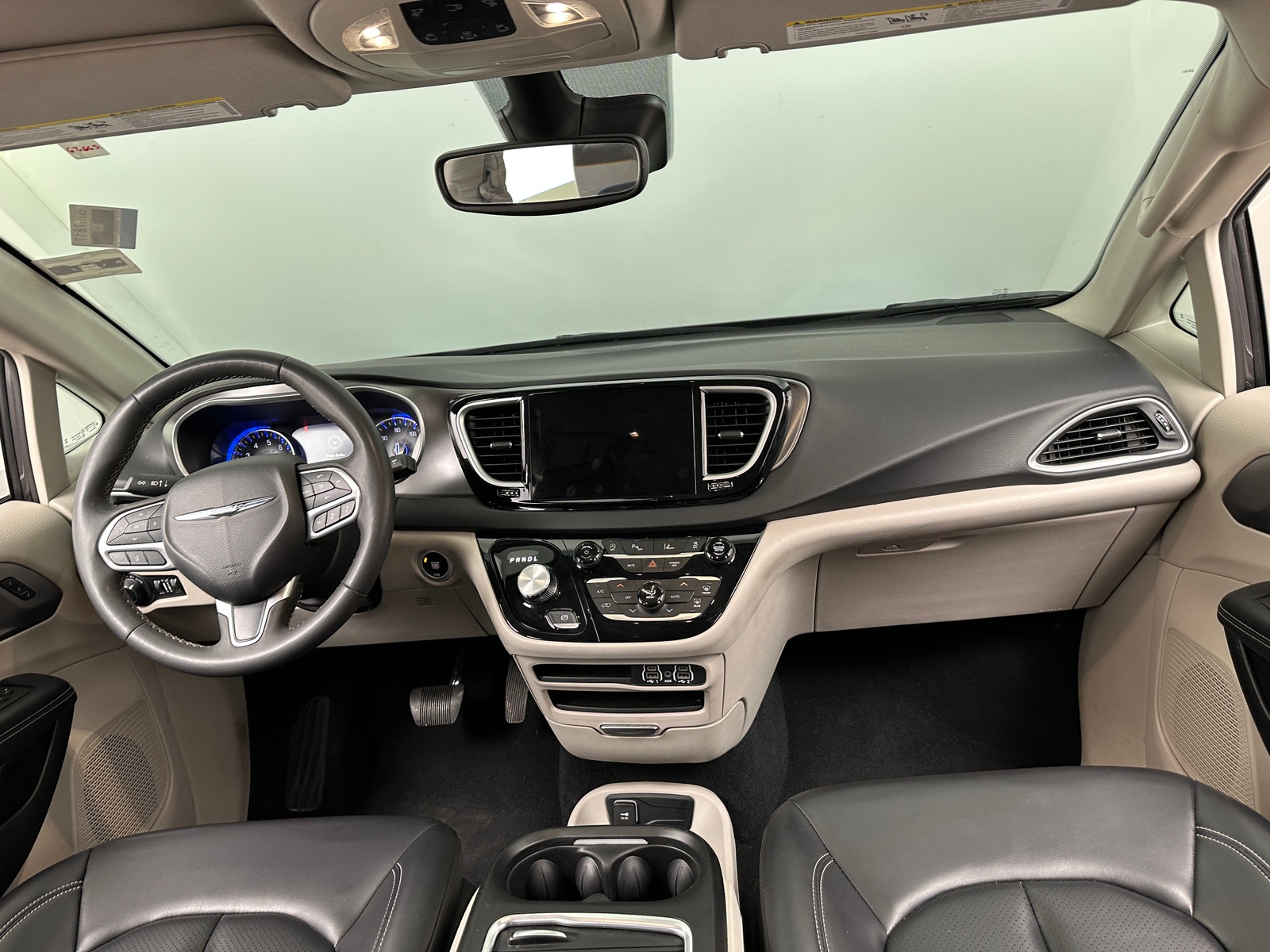 Thumbnail: 2023 Chrysler Pacifica - 2