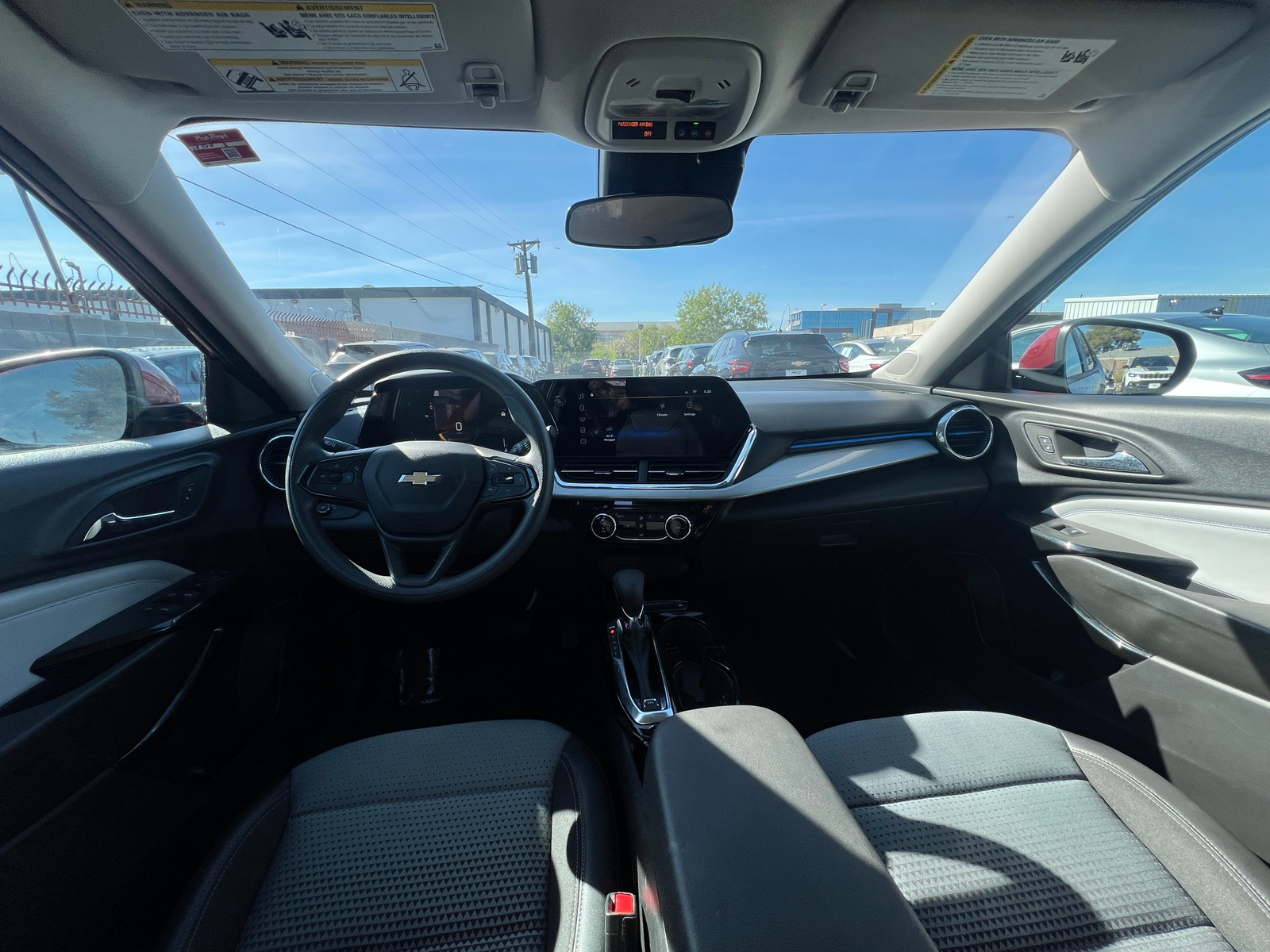 Thumbnail: 2025 Chevrolet Trax - 3