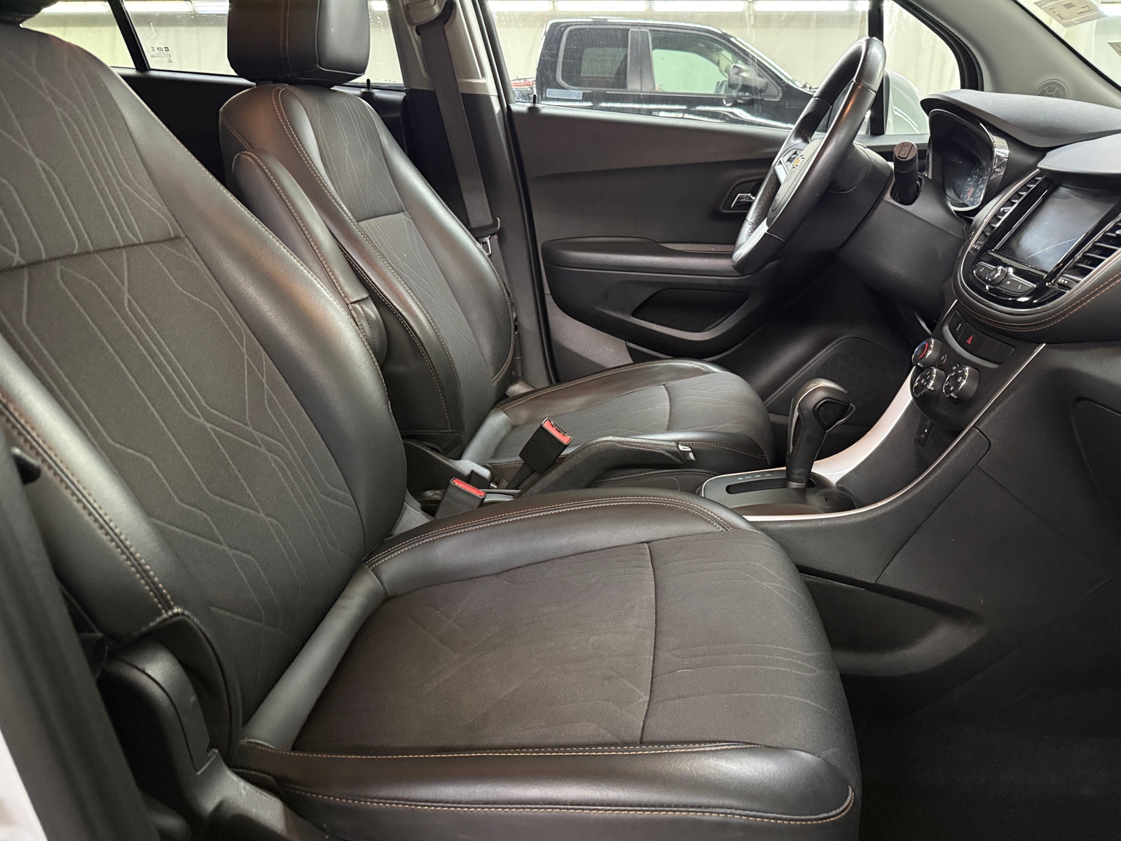 Thumbnail: 2020 Chevrolet Trax - 2