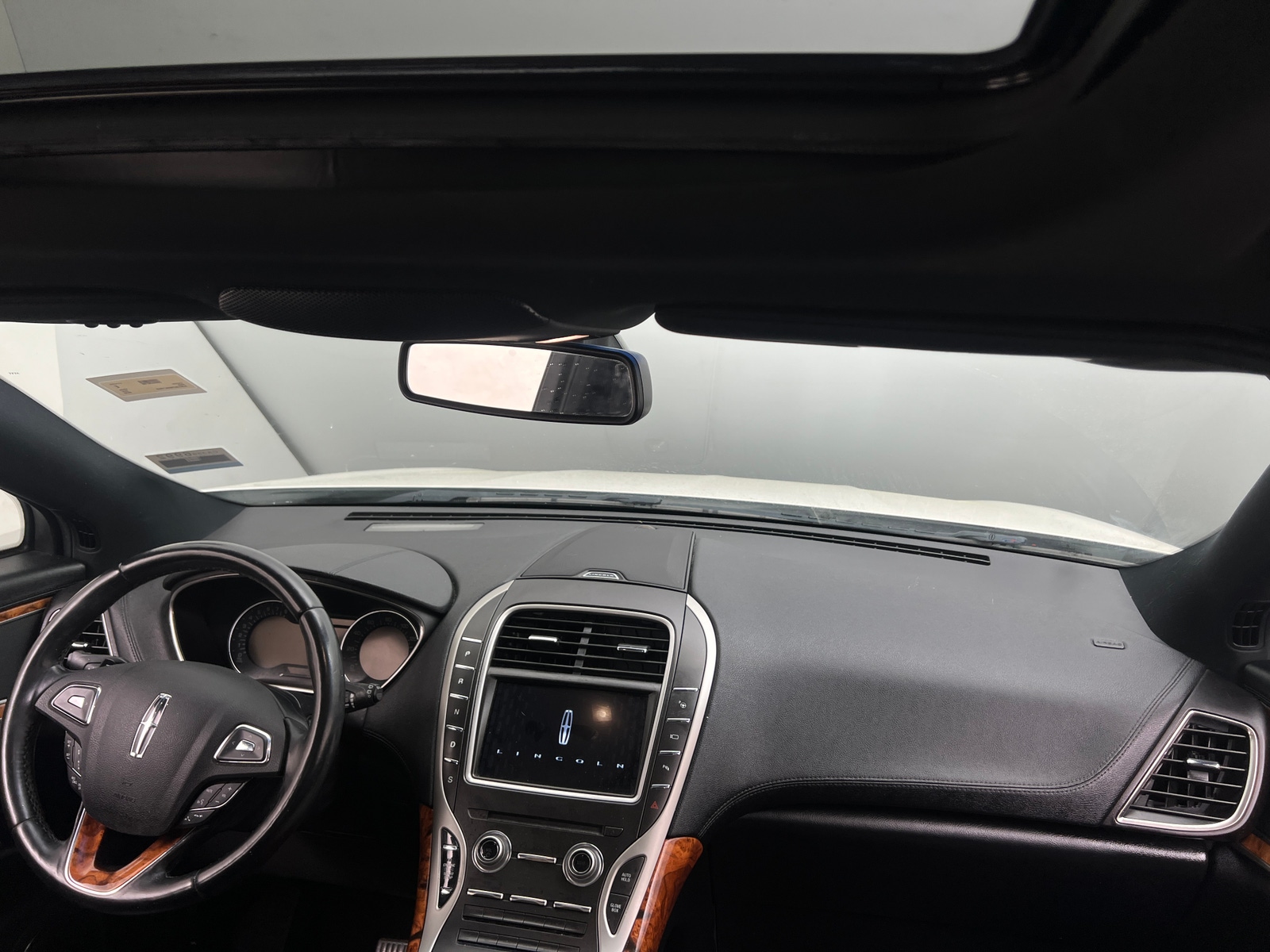 Thumbnail: 2016 Lincoln MKX - 2