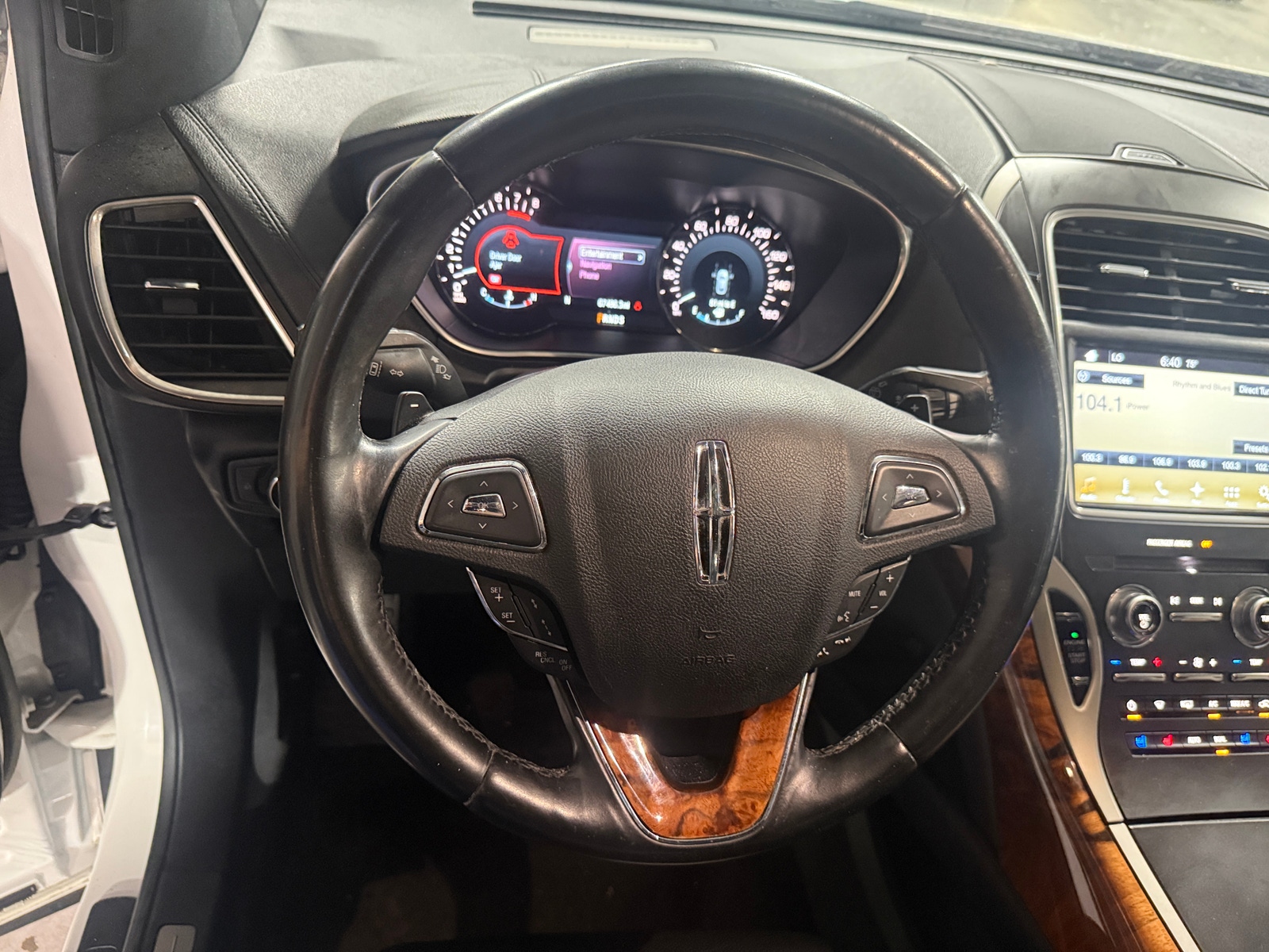 Thumbnail: 2016 Lincoln MKX - 4