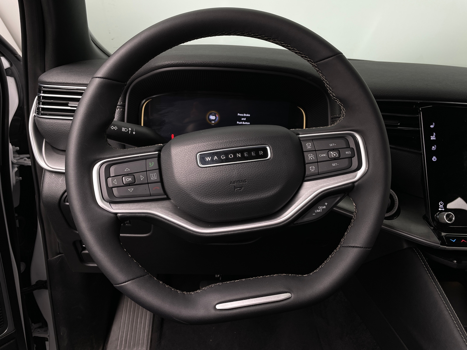 Thumbnail: 2025 Jeep Wagoneer - 4