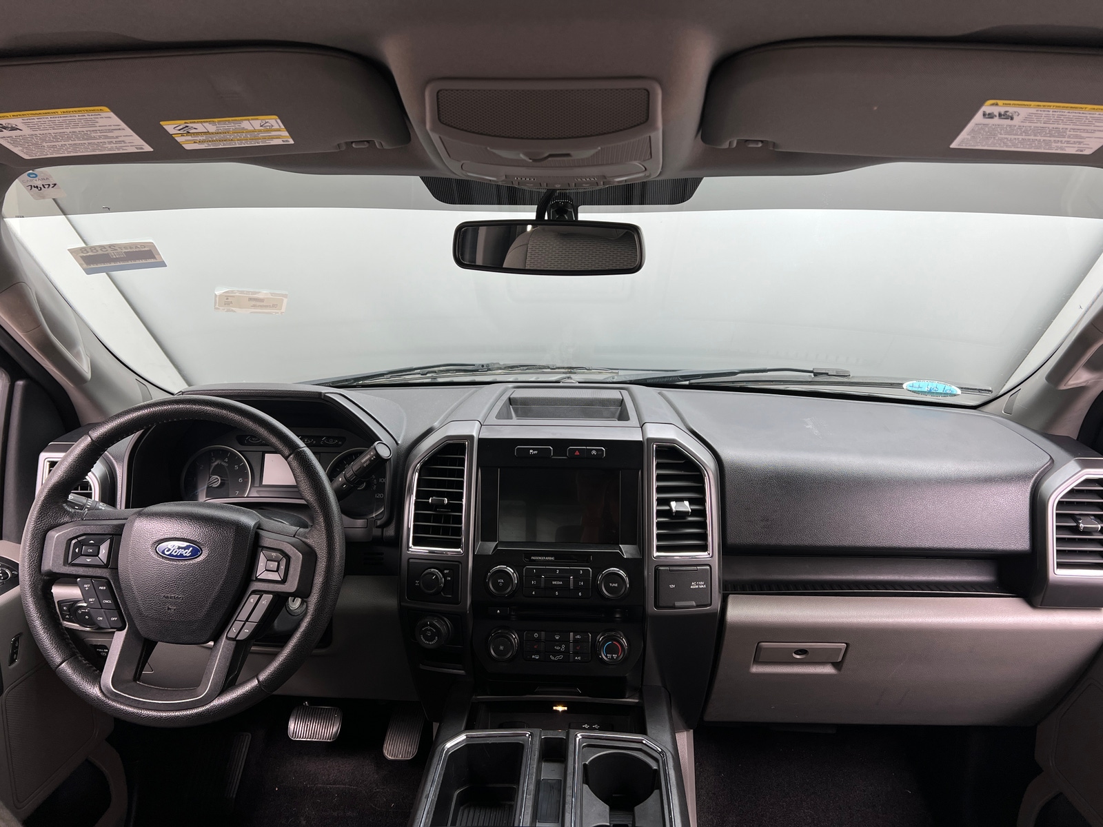 Thumbnail: 2016 Ford Econoline - 3