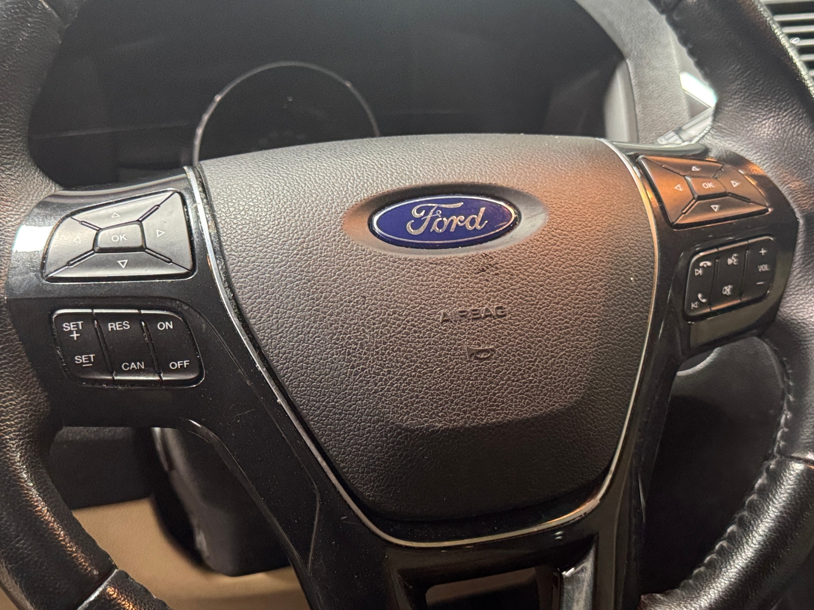 Thumbnail: 2017 Ford Explorer - 4