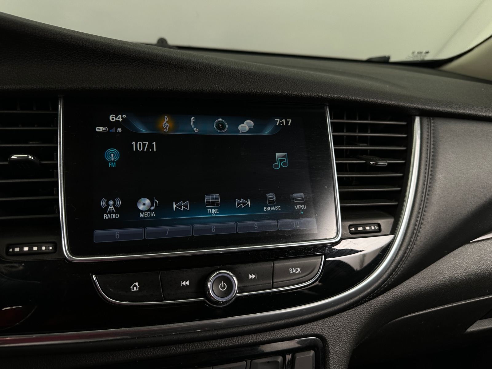 Thumbnail: 2019 Buick Encore - 4