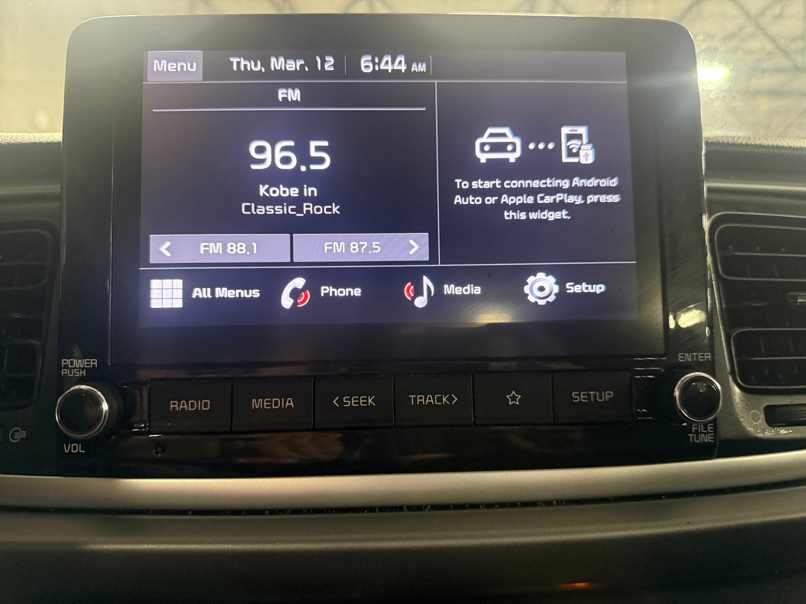 Thumbnail: 2023 Kia Rio - 4