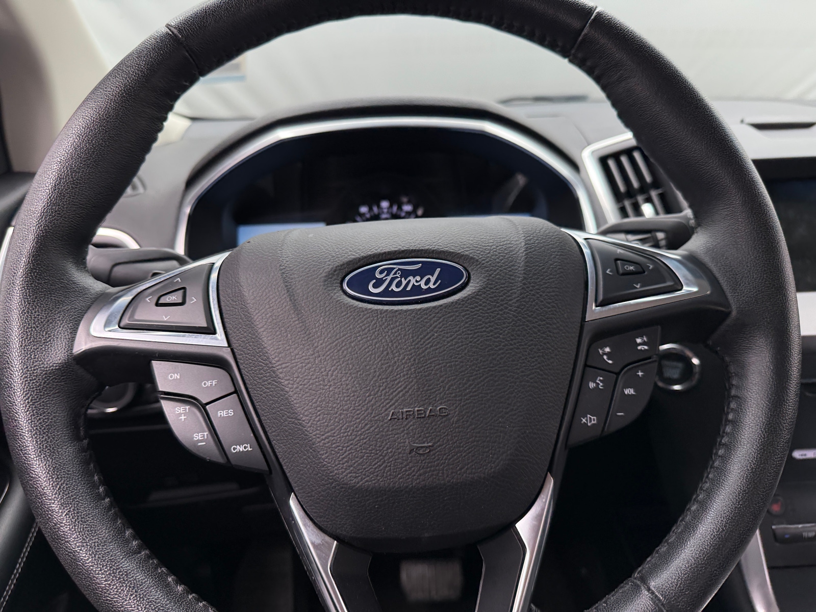 Thumbnail: 2018 Ford Edge - 4