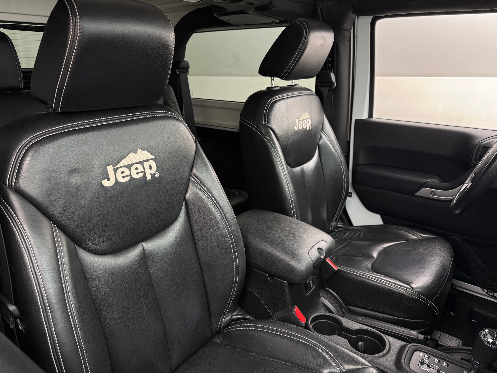 Thumbnail: 2015 Jeep Wrangler - 2