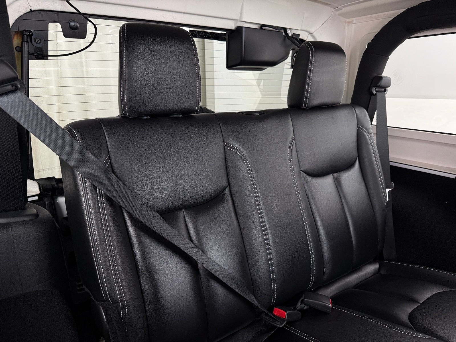 Thumbnail: 2015 Jeep Wrangler - 6