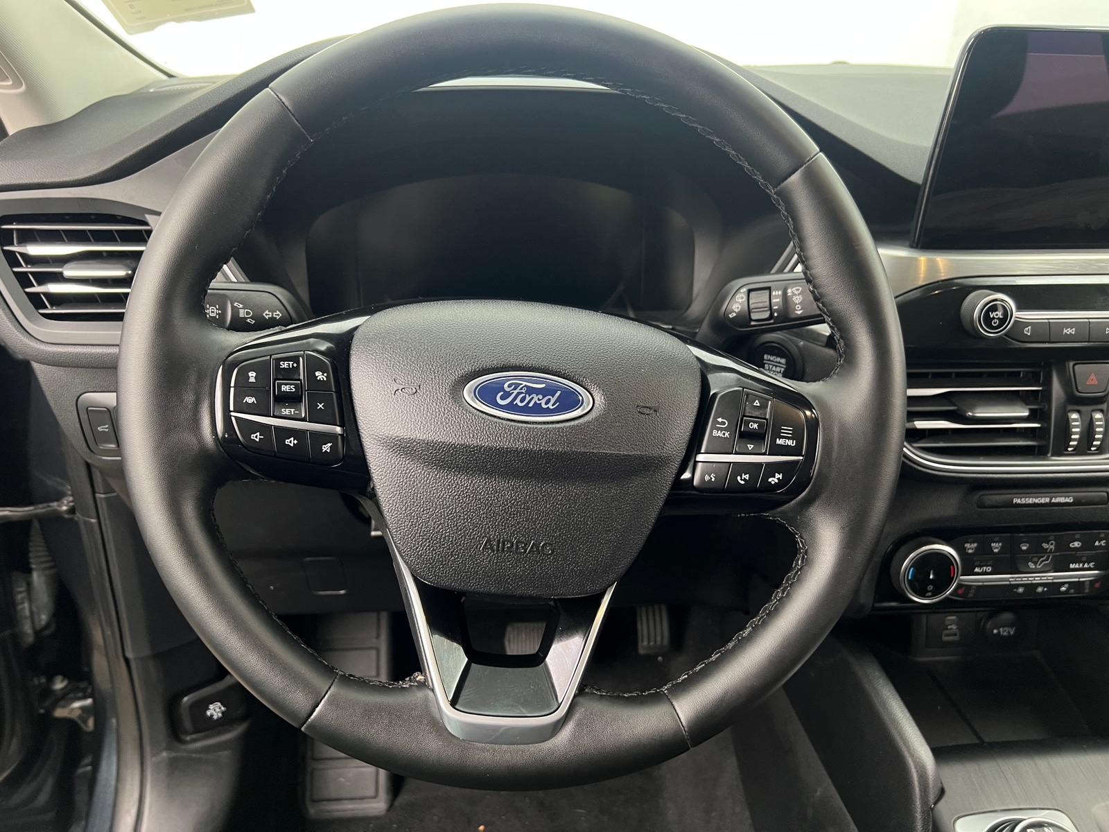 Thumbnail: 2022 Ford Escape - 4