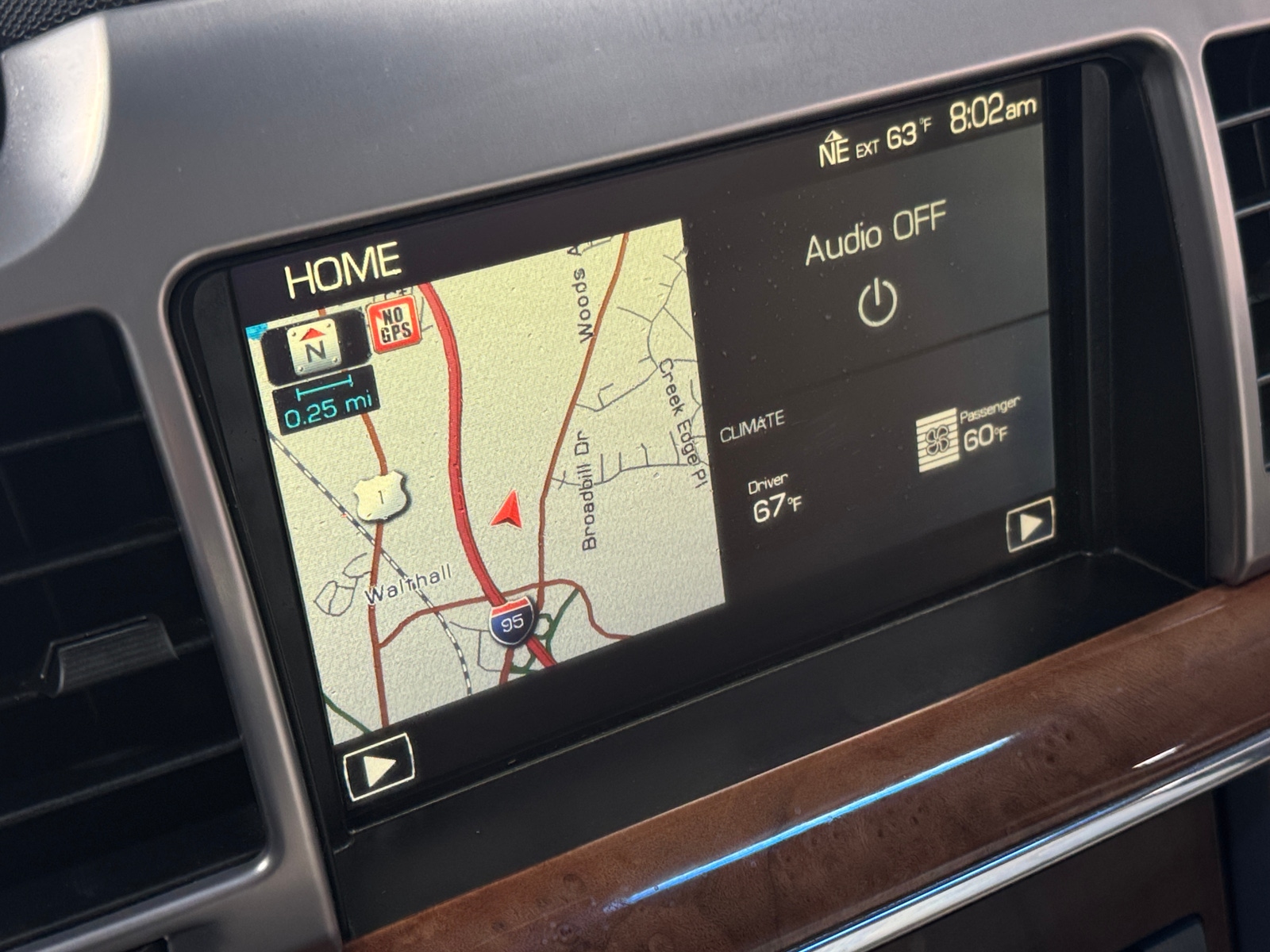 Thumbnail: 2010 Lincoln MKZ - 3