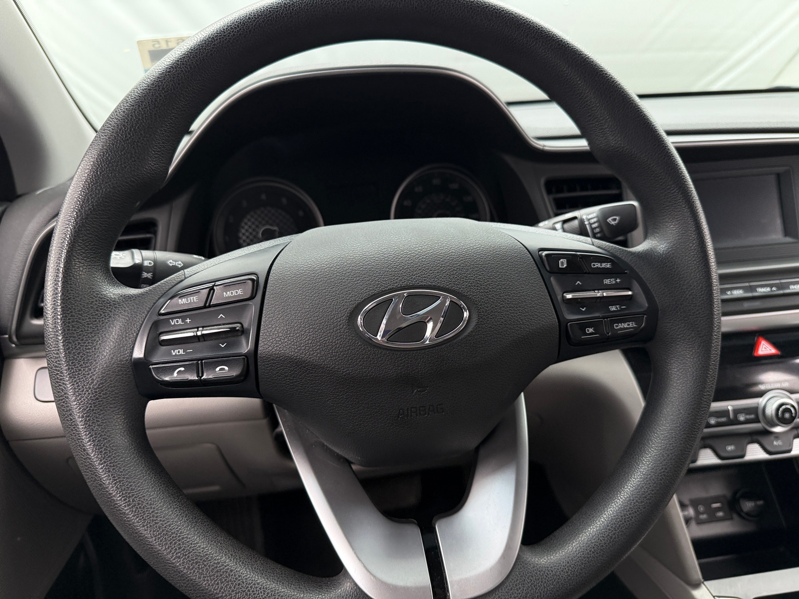 Thumbnail: 2020 Hyundai Elantra - 5