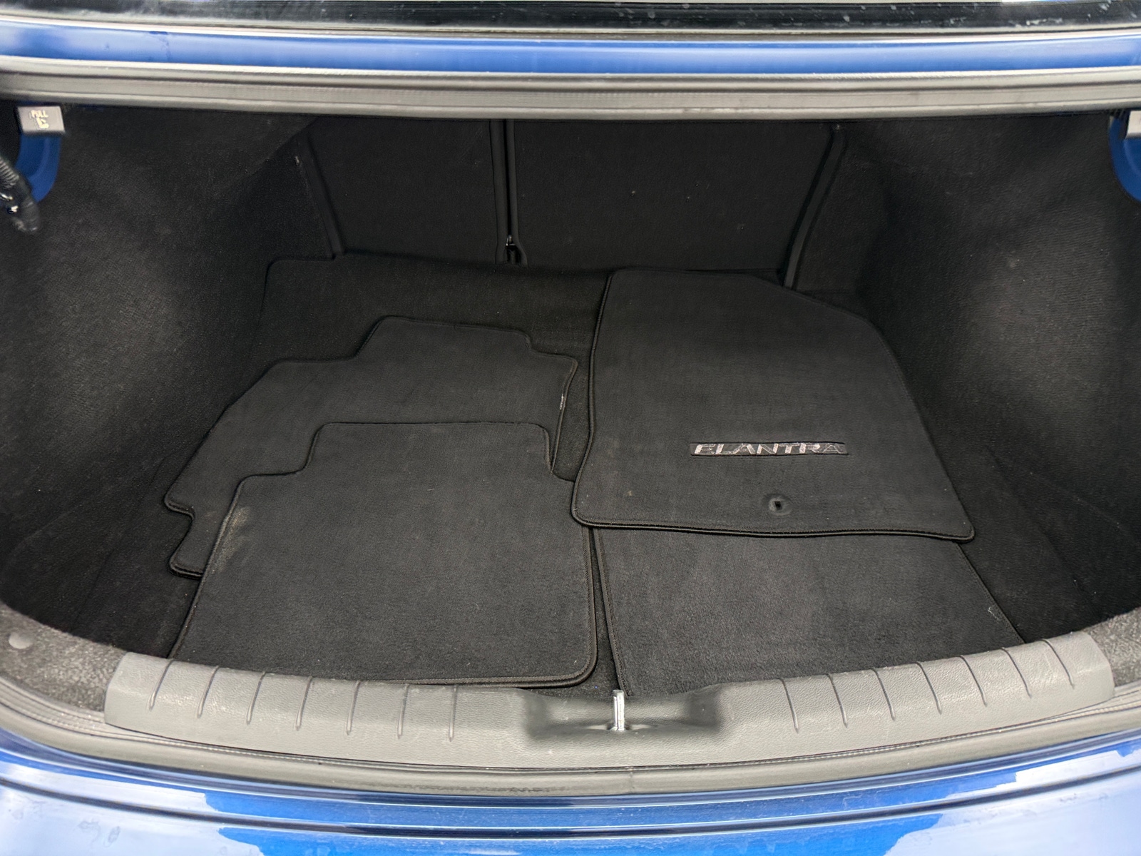 Thumbnail: 2020 Hyundai Elantra - 7