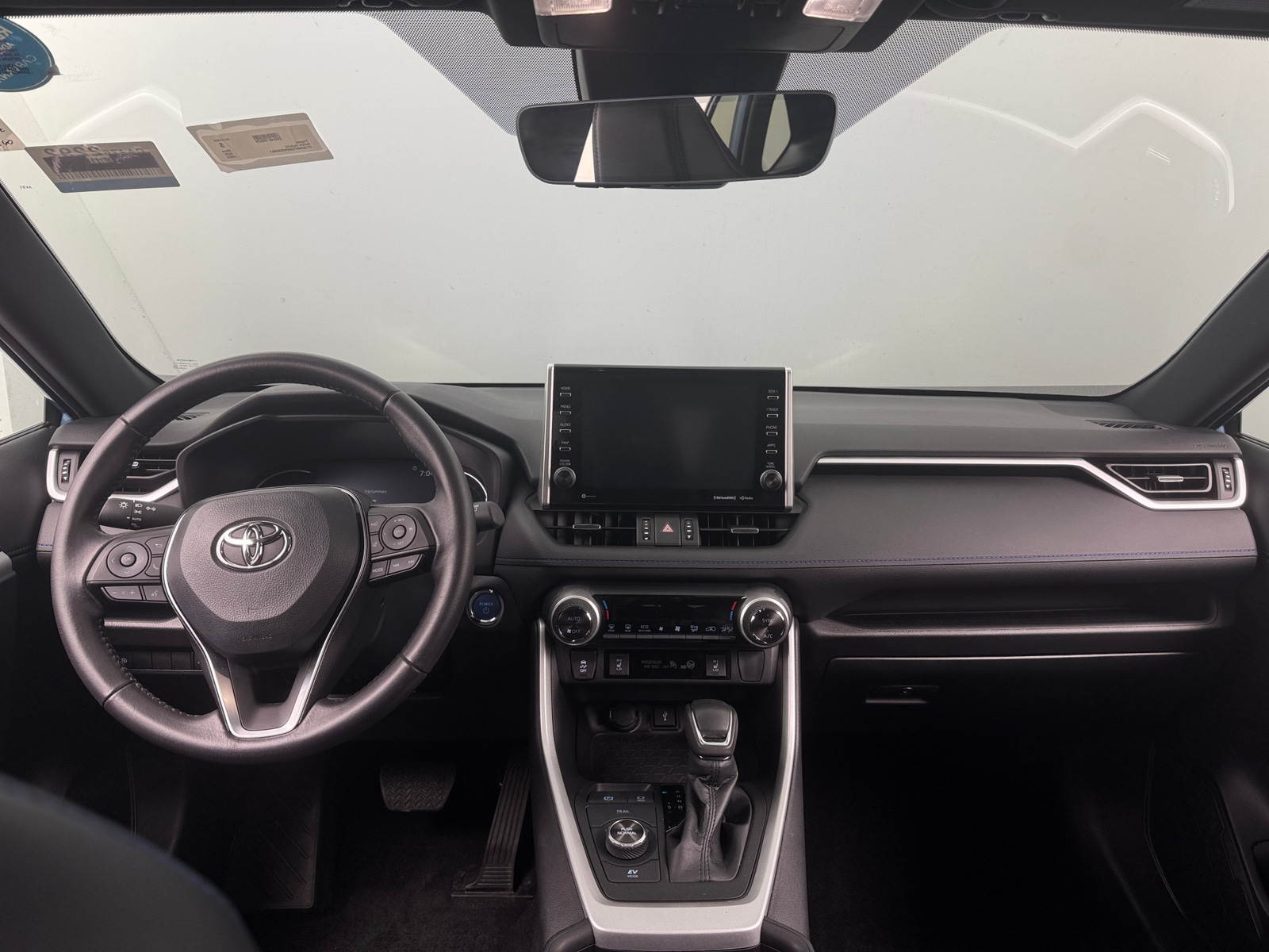 Thumbnail: 2022 Toyota RAV4 - 2