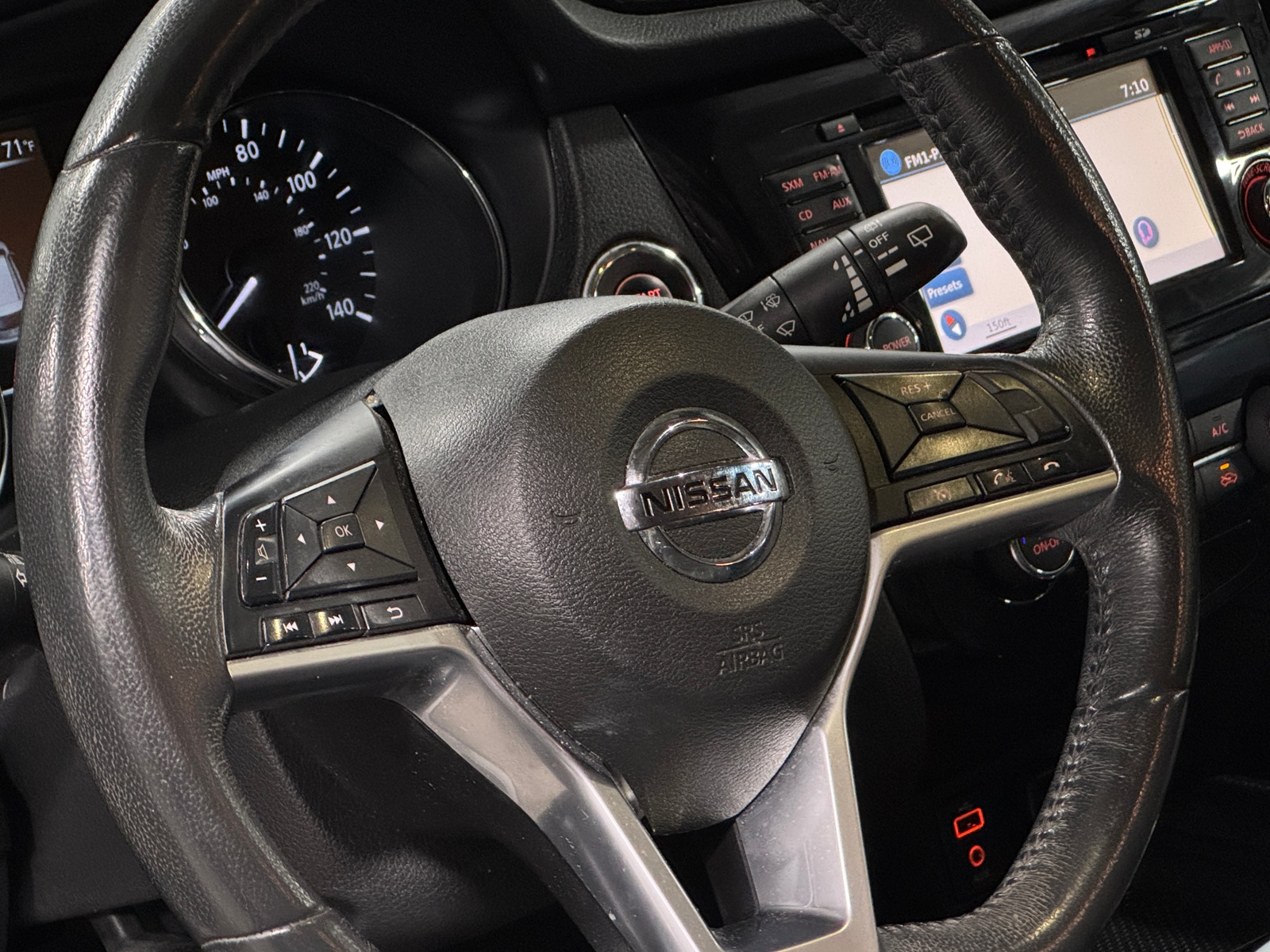 Thumbnail: 2017 Nissan Rogue - 4