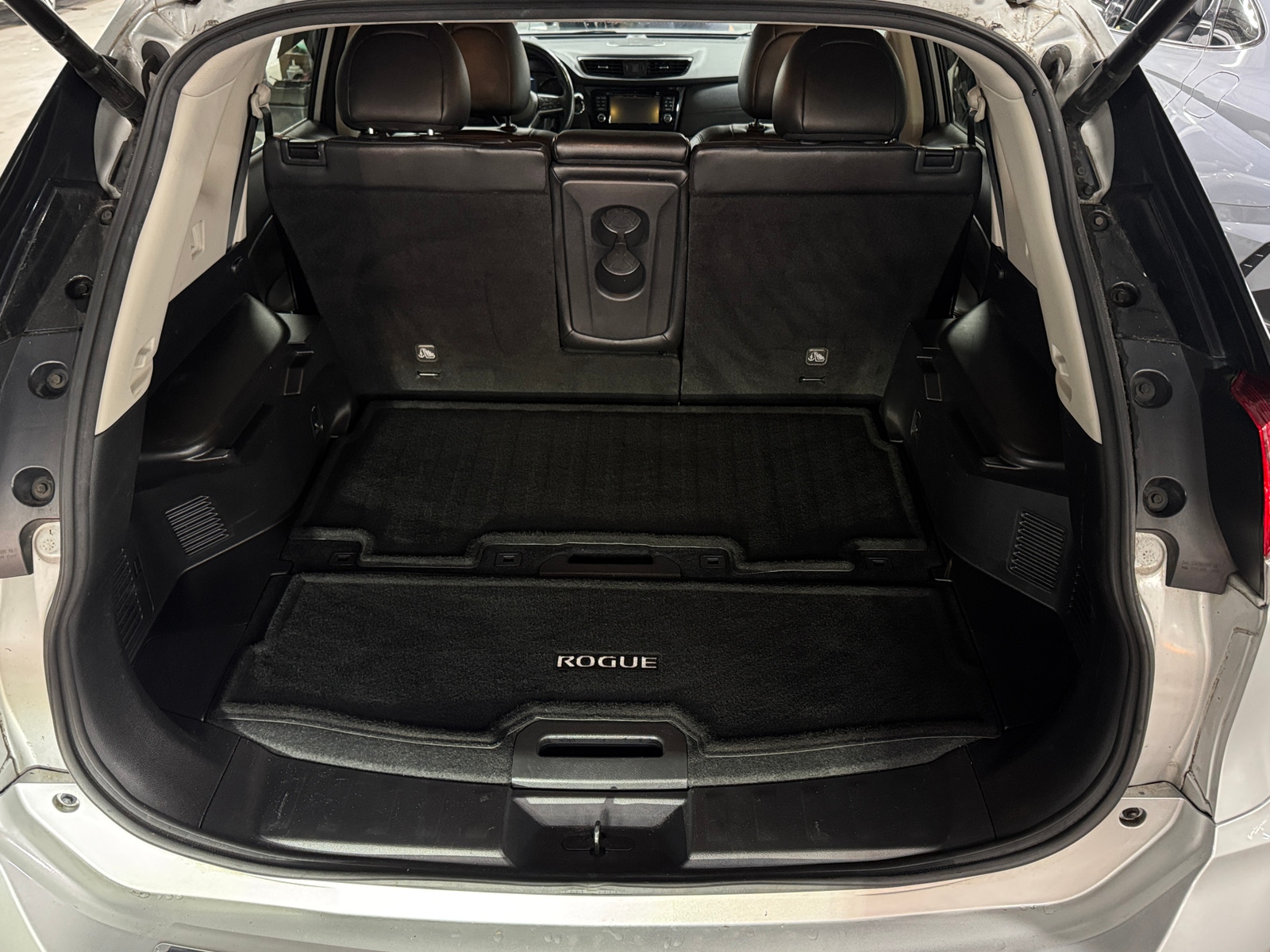 Thumbnail: 2017 Nissan Rogue - 6