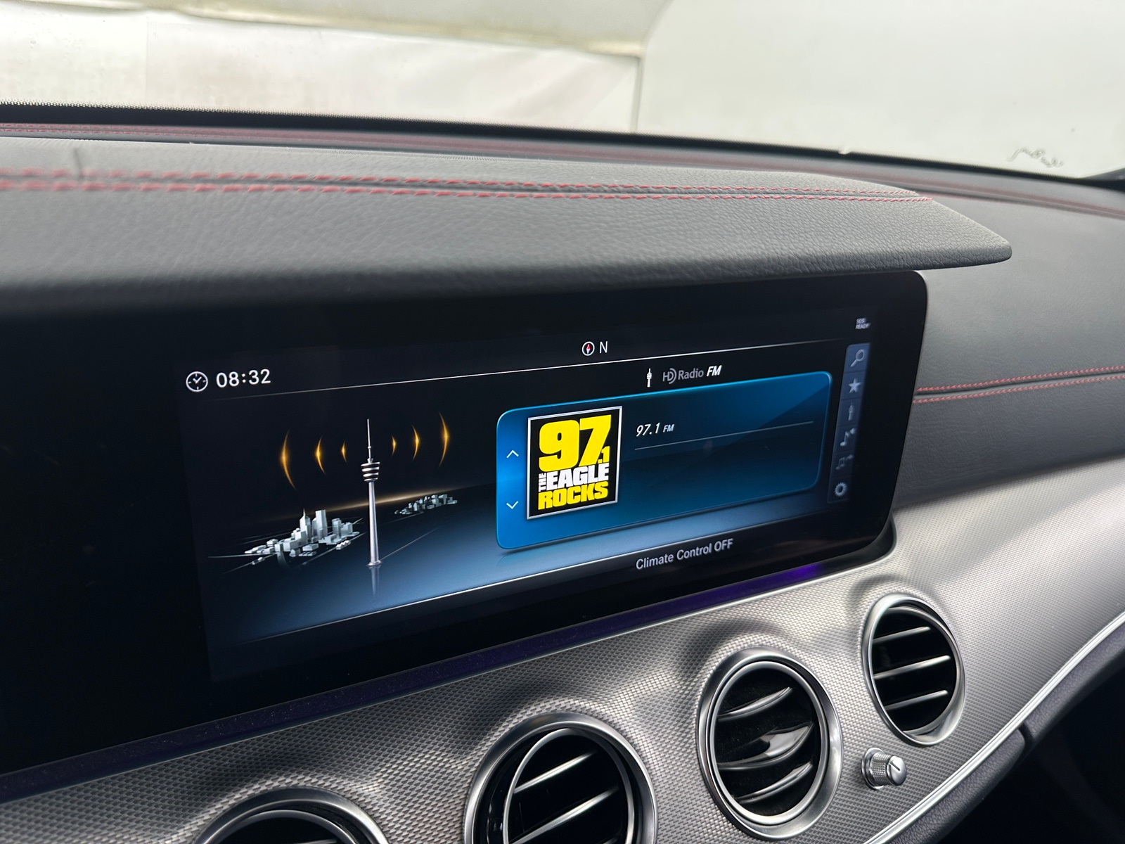 Thumbnail: 2018 Mercedes-Benz E-Class - 3