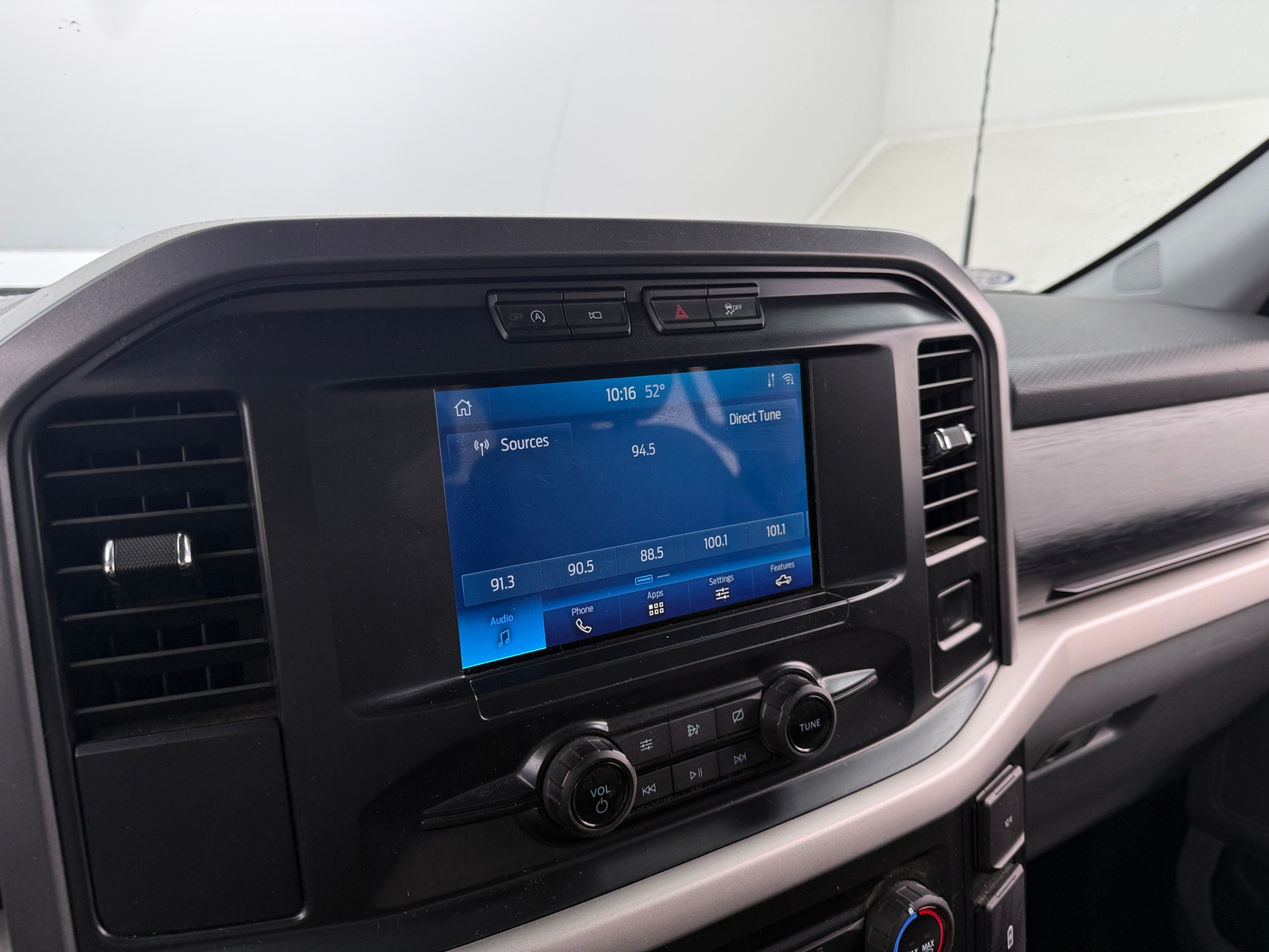 Thumbnail: 2021 Ford Econoline - 4