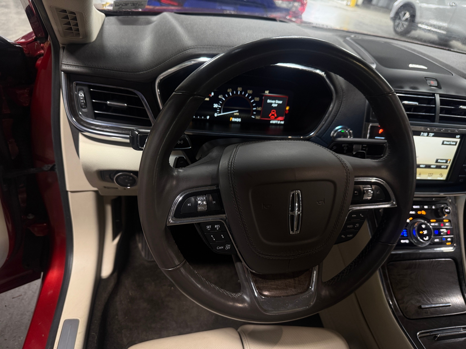 Thumbnail: 2018 Lincoln Continental - 4