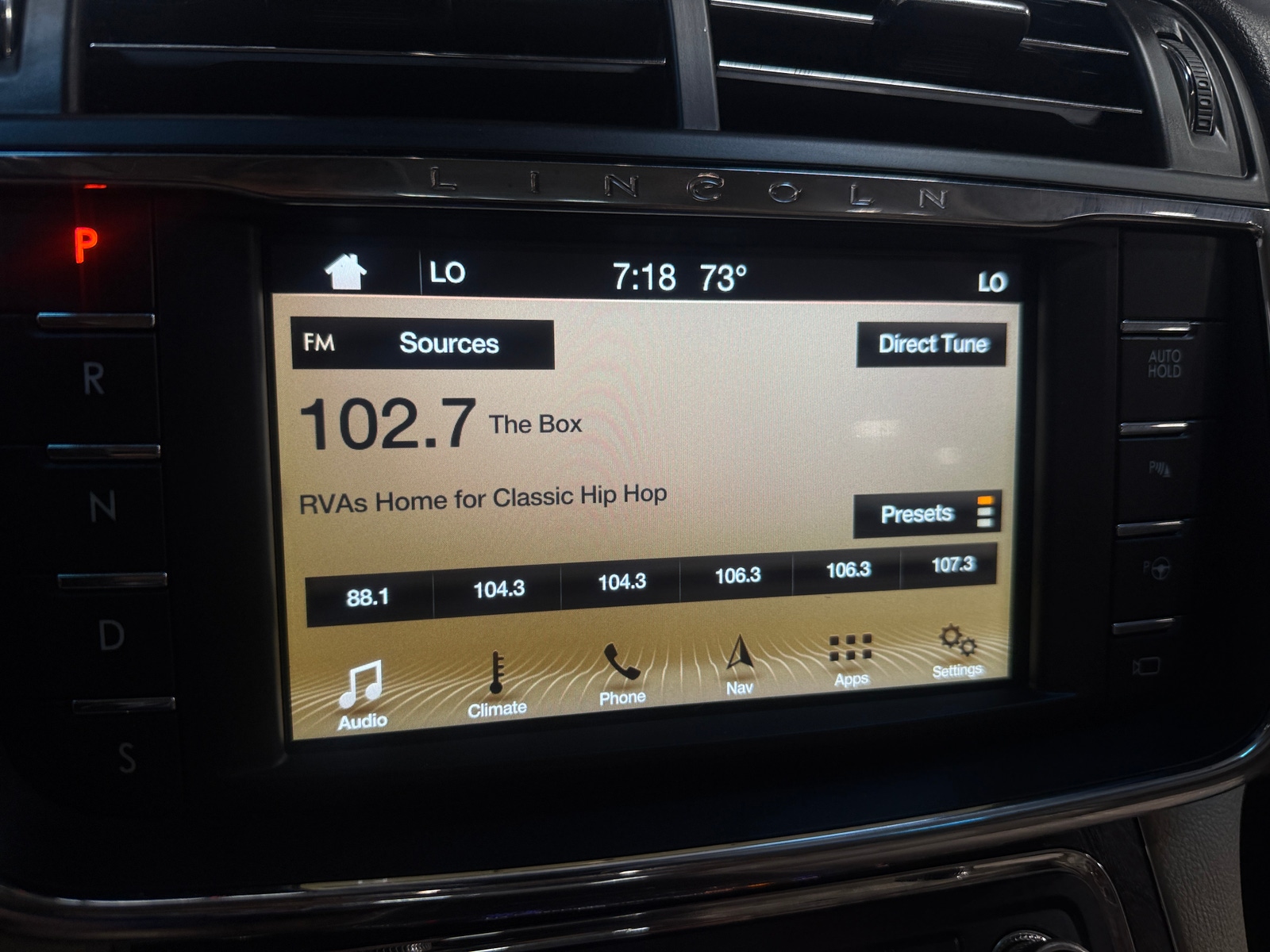 Thumbnail: 2018 Lincoln Continental - 3