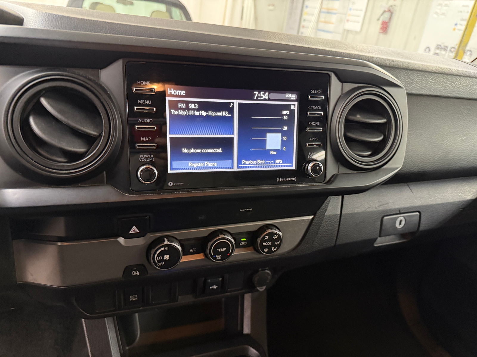 Thumbnail: 2020 Toyota Tacoma - 4