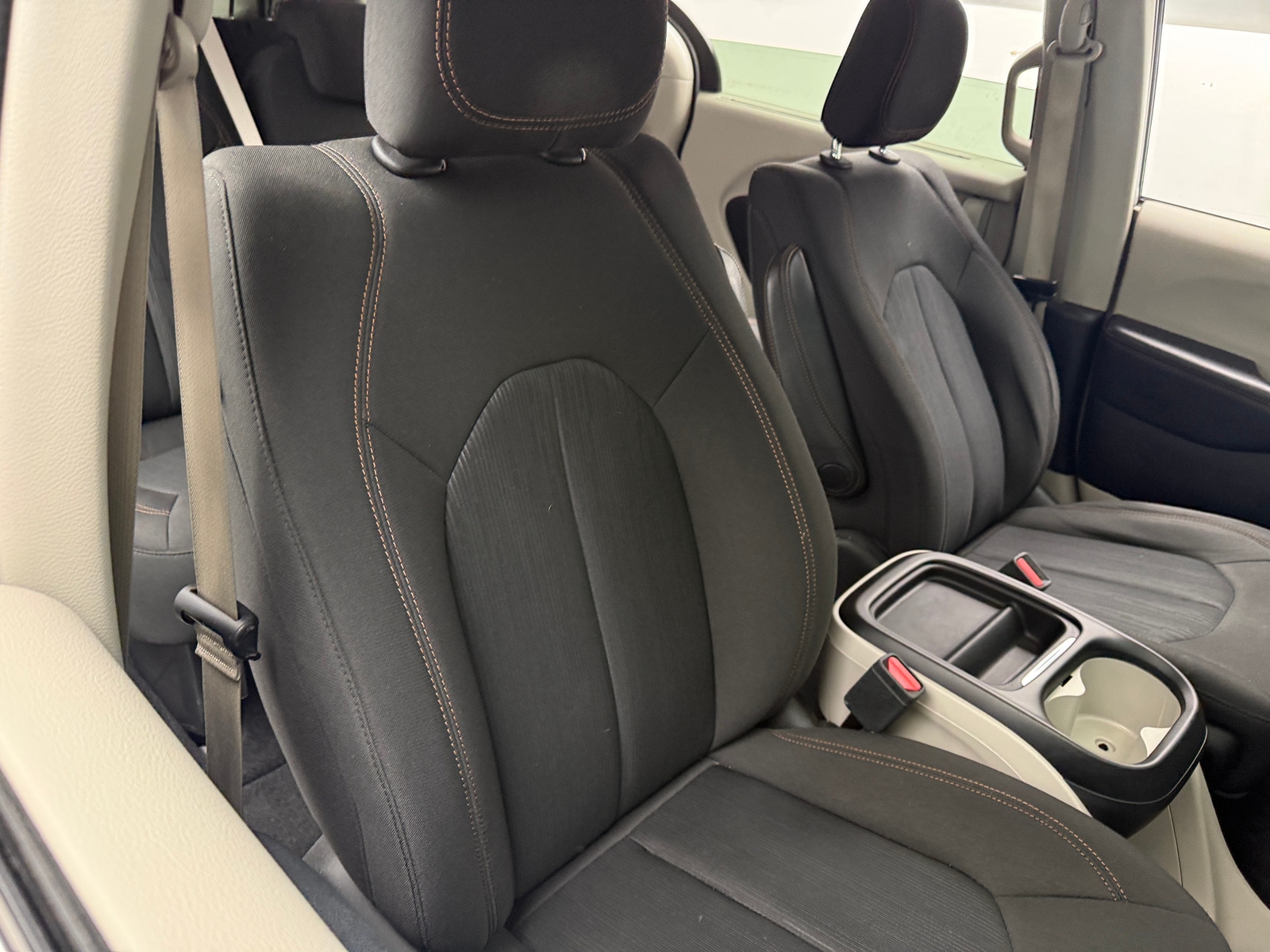 Thumbnail: 2018 Chrysler Pacifica - 2