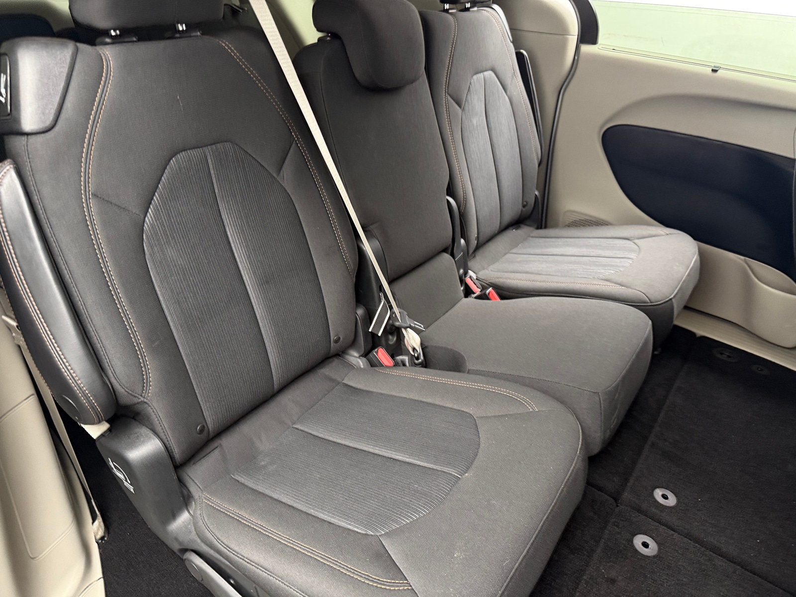 Thumbnail: 2018 Chrysler Pacifica - 6